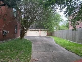 115 Eagle Lake Dr, Friendswood, TX 77546 photo