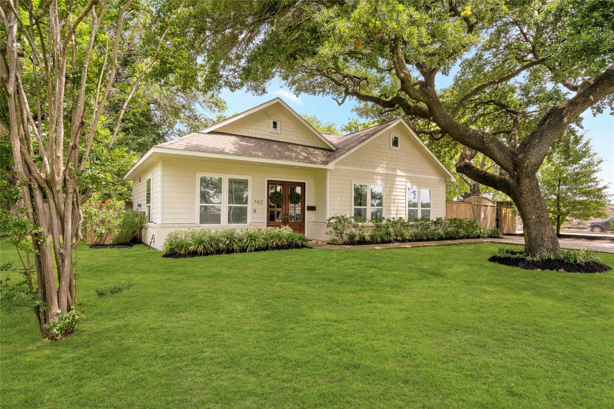702 W 41 St, Houston, TX 77018 photo