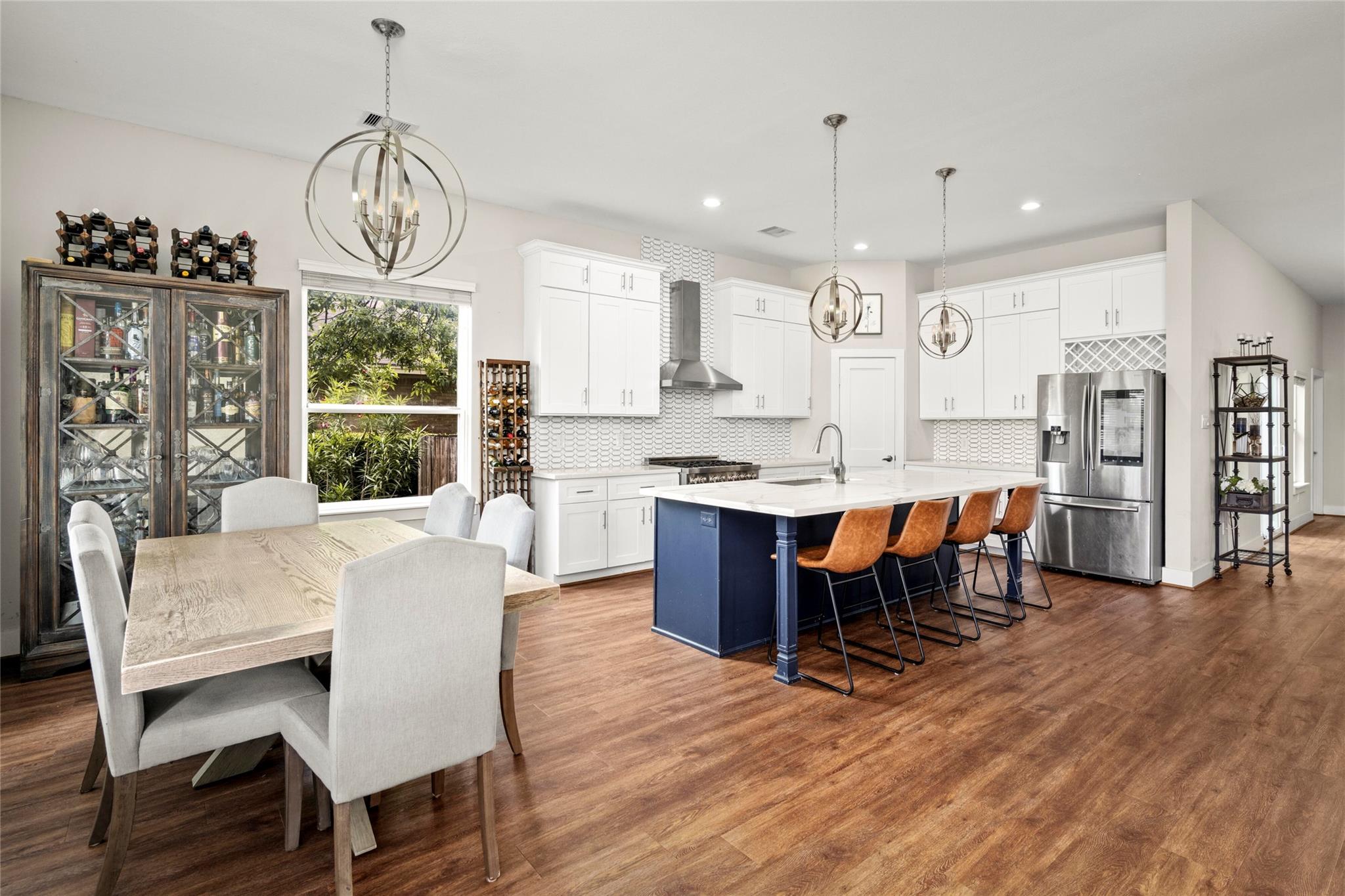 702 W 41 St, Houston, TX 77018 photo