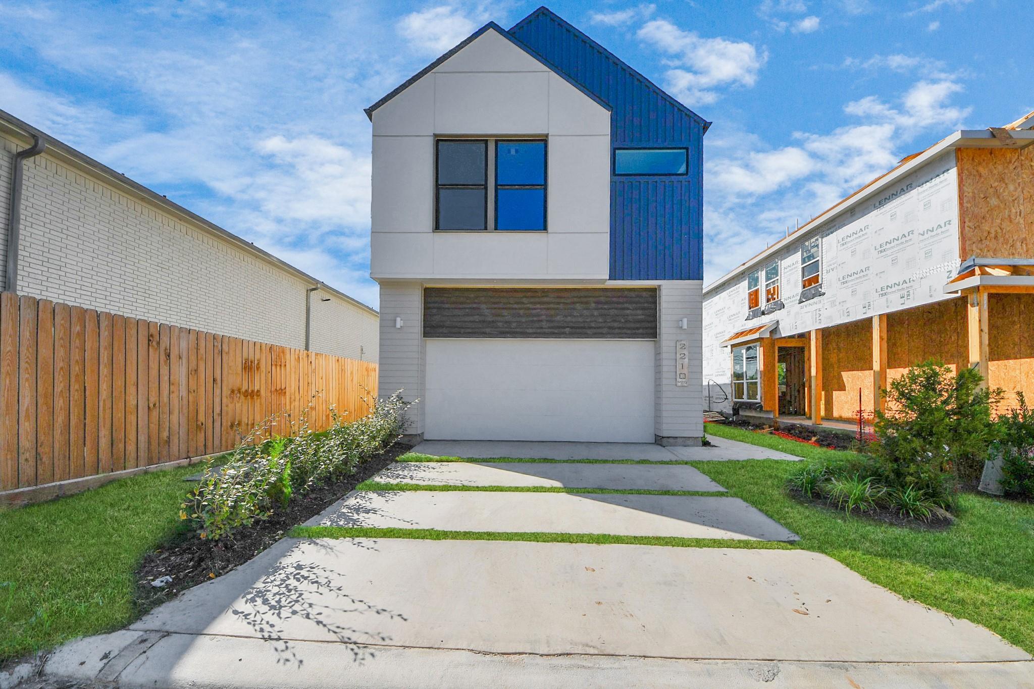 2222 Via Isa Ln, Houston, TX 77051