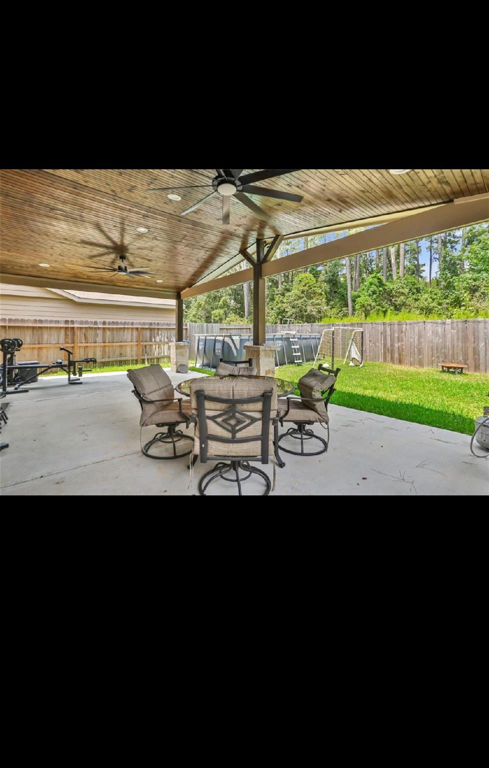 9526 Louis Phillip St, Magnolia, TX 77354
