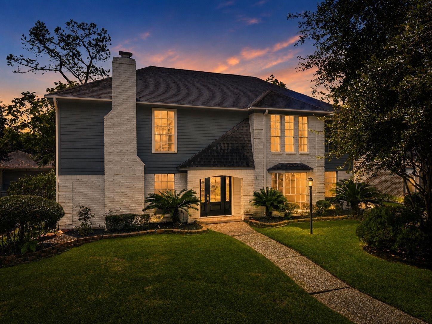 16318 Heatherdale Dr, Houston, TX 77059 photo