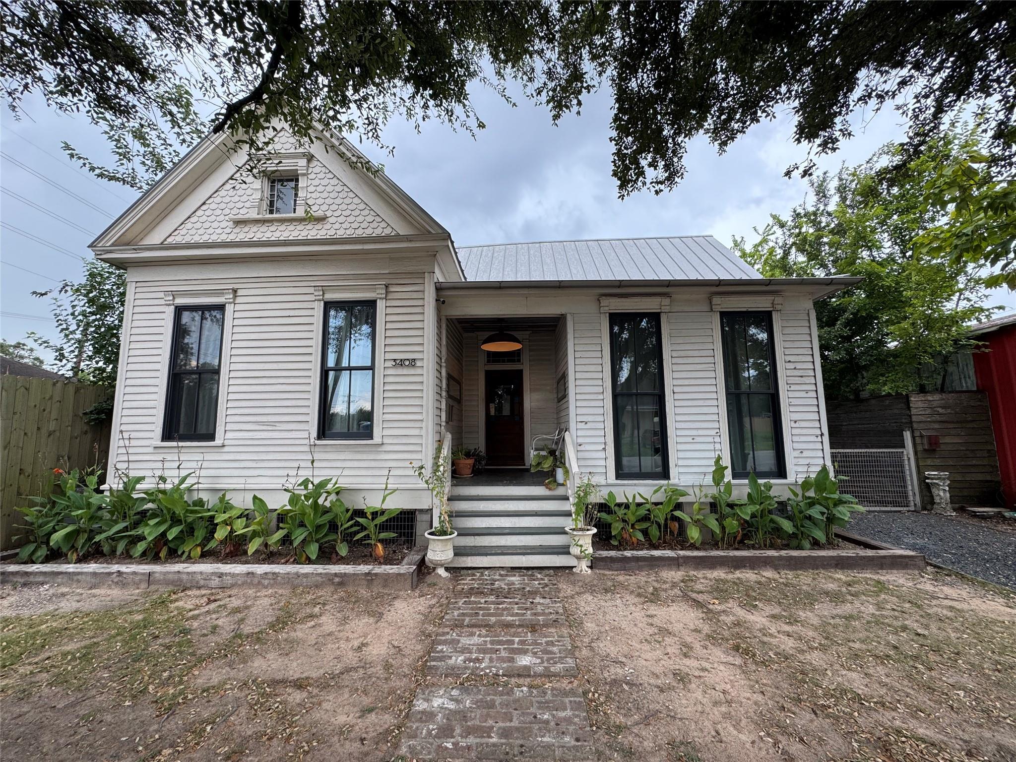 3408 Garrow St, Houston, TX 77003