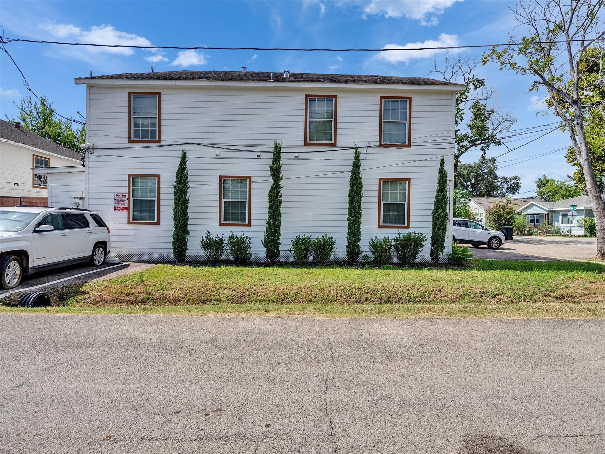 2514 Gano St, Houston, TX 77009 photo