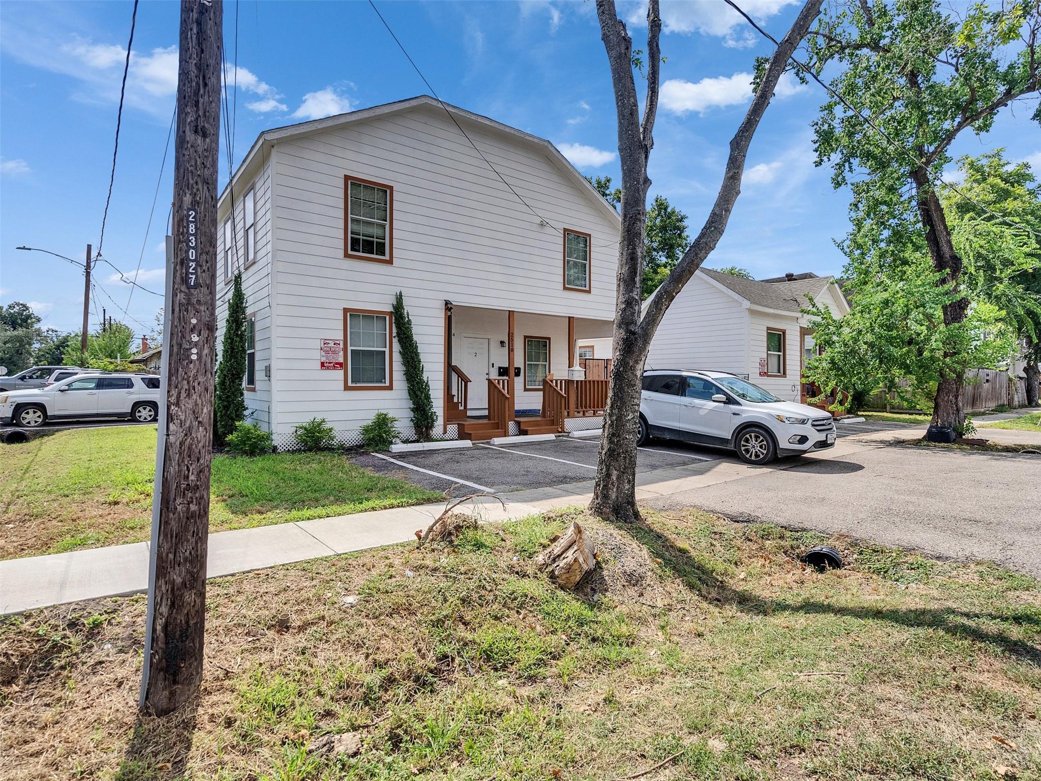 2514 Gano St, Houston, TX 77009 photo