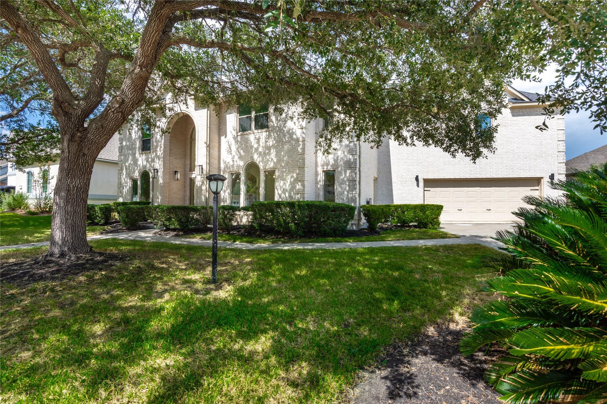 686 Edgewood Dr, Montgomery, TX 77356 photo