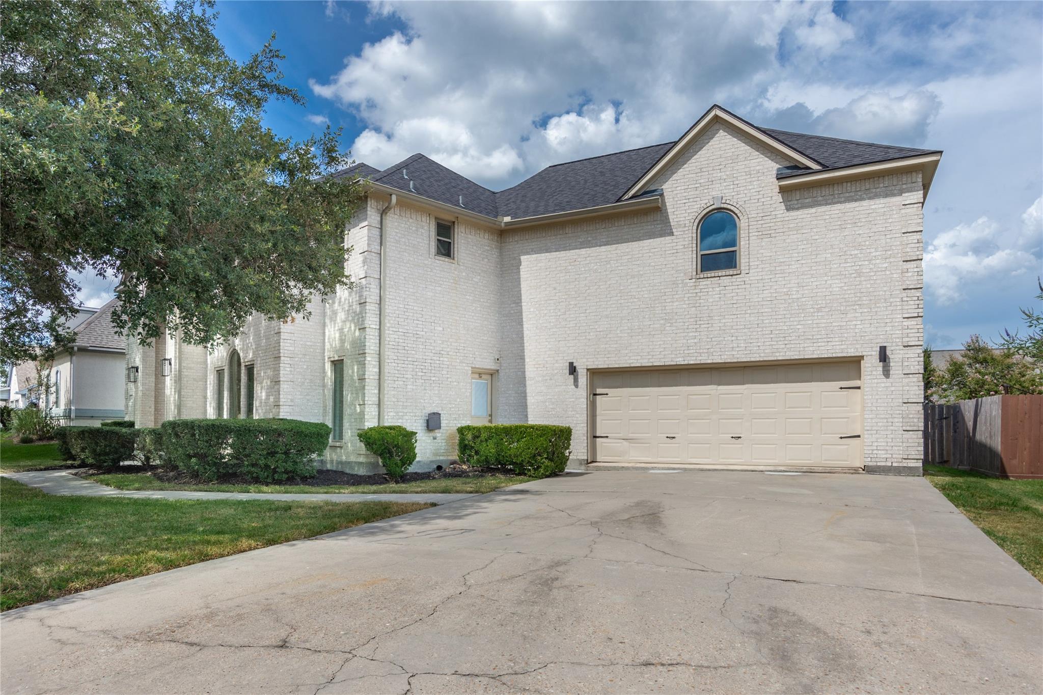 686 Edgewood Dr, Montgomery, TX 77356 photo