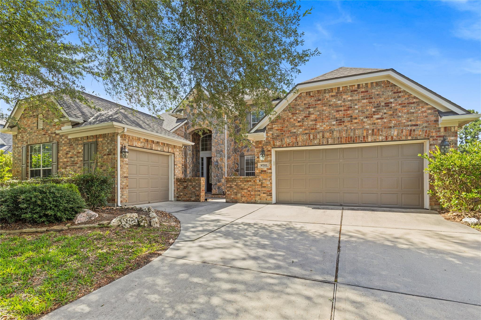 10702 Winding Green Dr, Humble, TX 77338