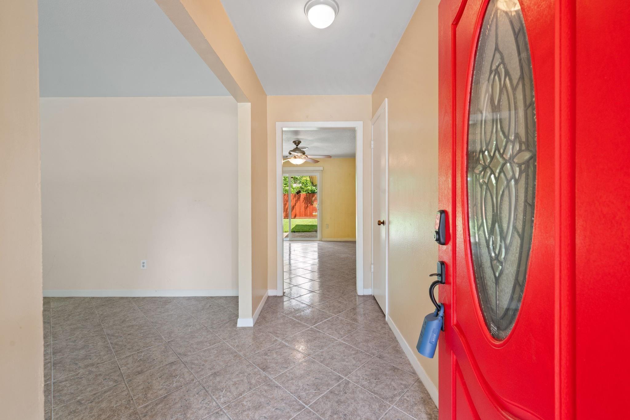 9766 Cedardale Dr, Houston, TX 77055 photo