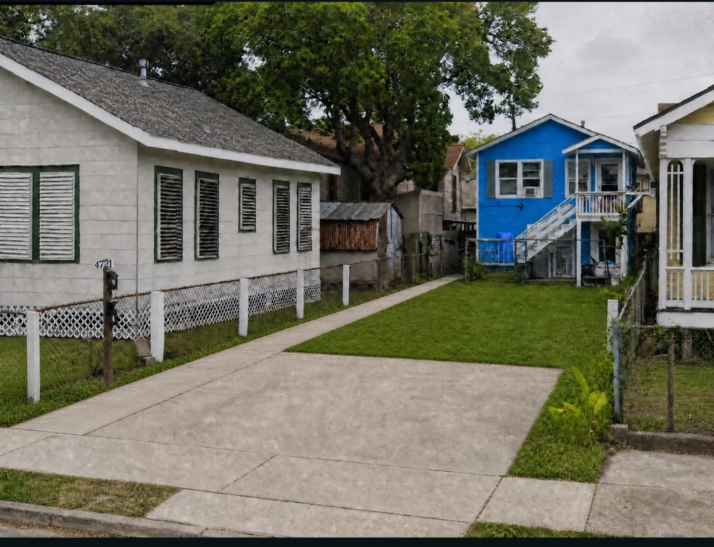 4724 Avenue Q #1/2, Galveston, TX 77551 photo