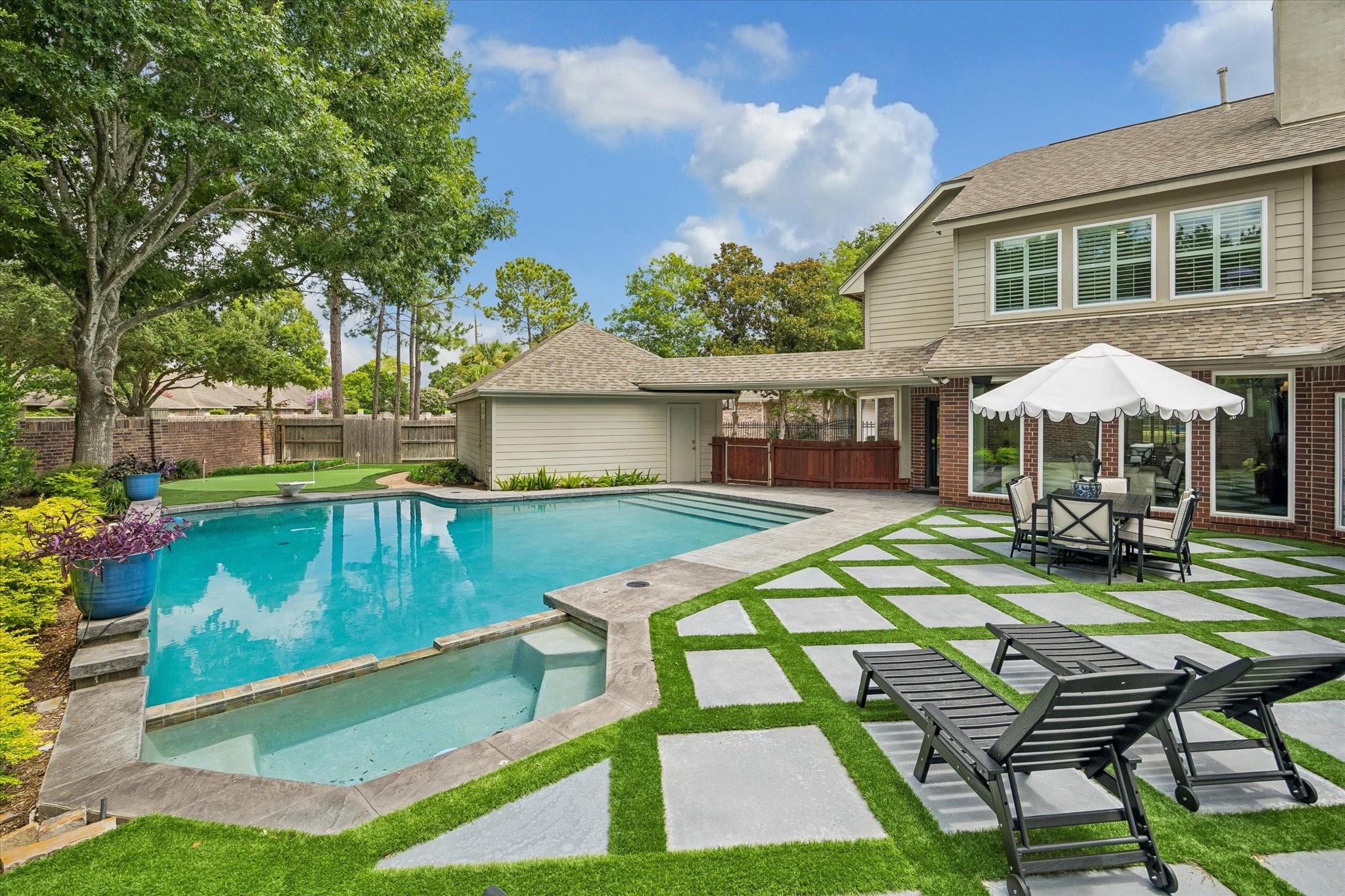 1310 Tracewood Cv, Houston, TX 77077 photo