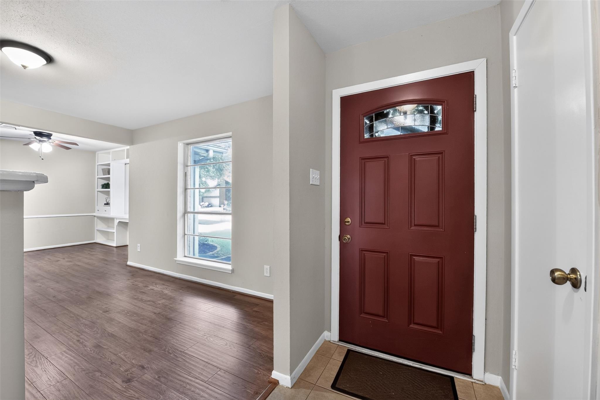 16019 Mill Point Dr, Houston, TX 77059 photo