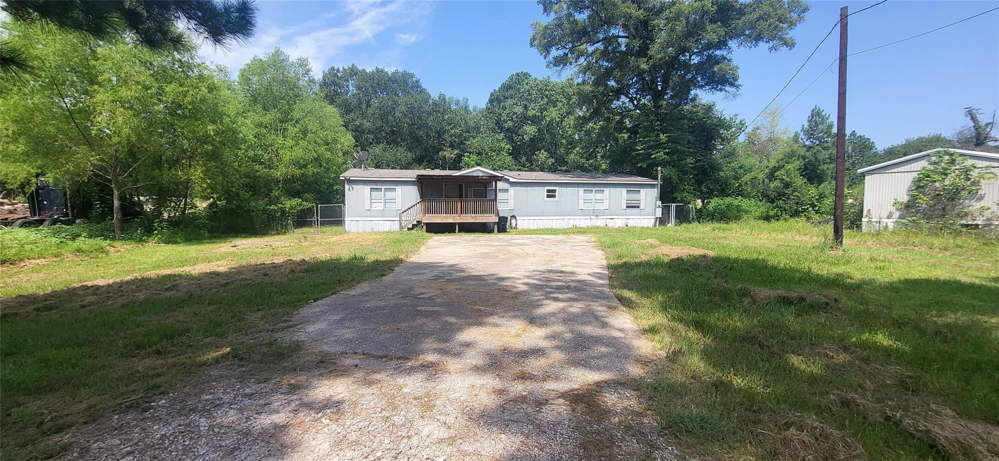 17906 Alexandria Dr, Conroe, TX 77302 photo