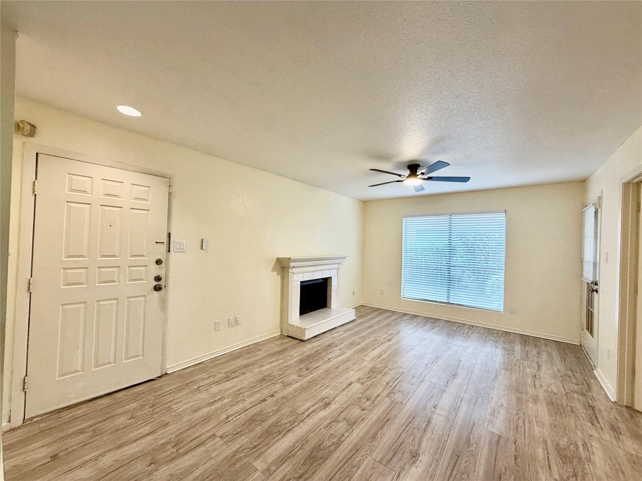 2120 Wilcrest Dr #121, Houston, TX 77042 photo