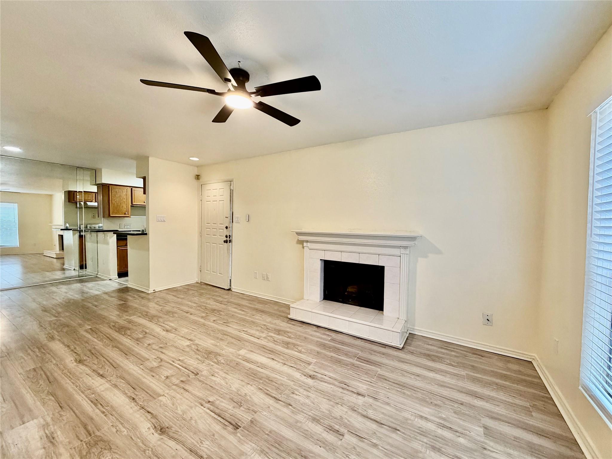 2120 Wilcrest Dr #121, Houston, TX 77042 photo