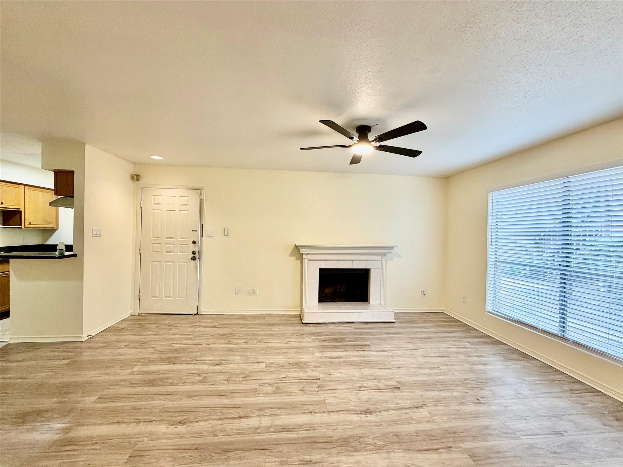 2120 Wilcrest Dr #121, Houston, TX 77042 photo