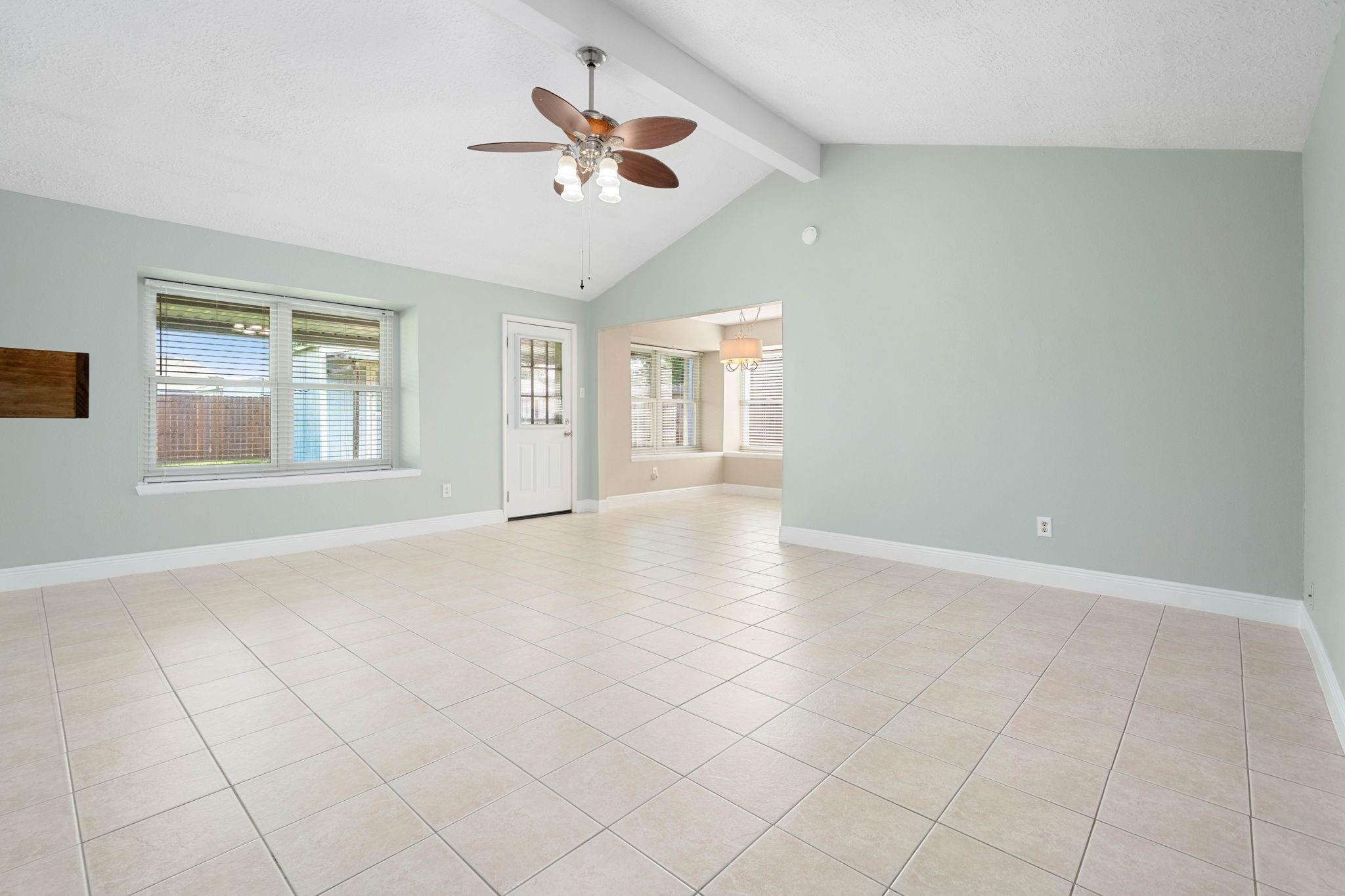 4918 Valley View Dr, La Porte, TX 77571 photo