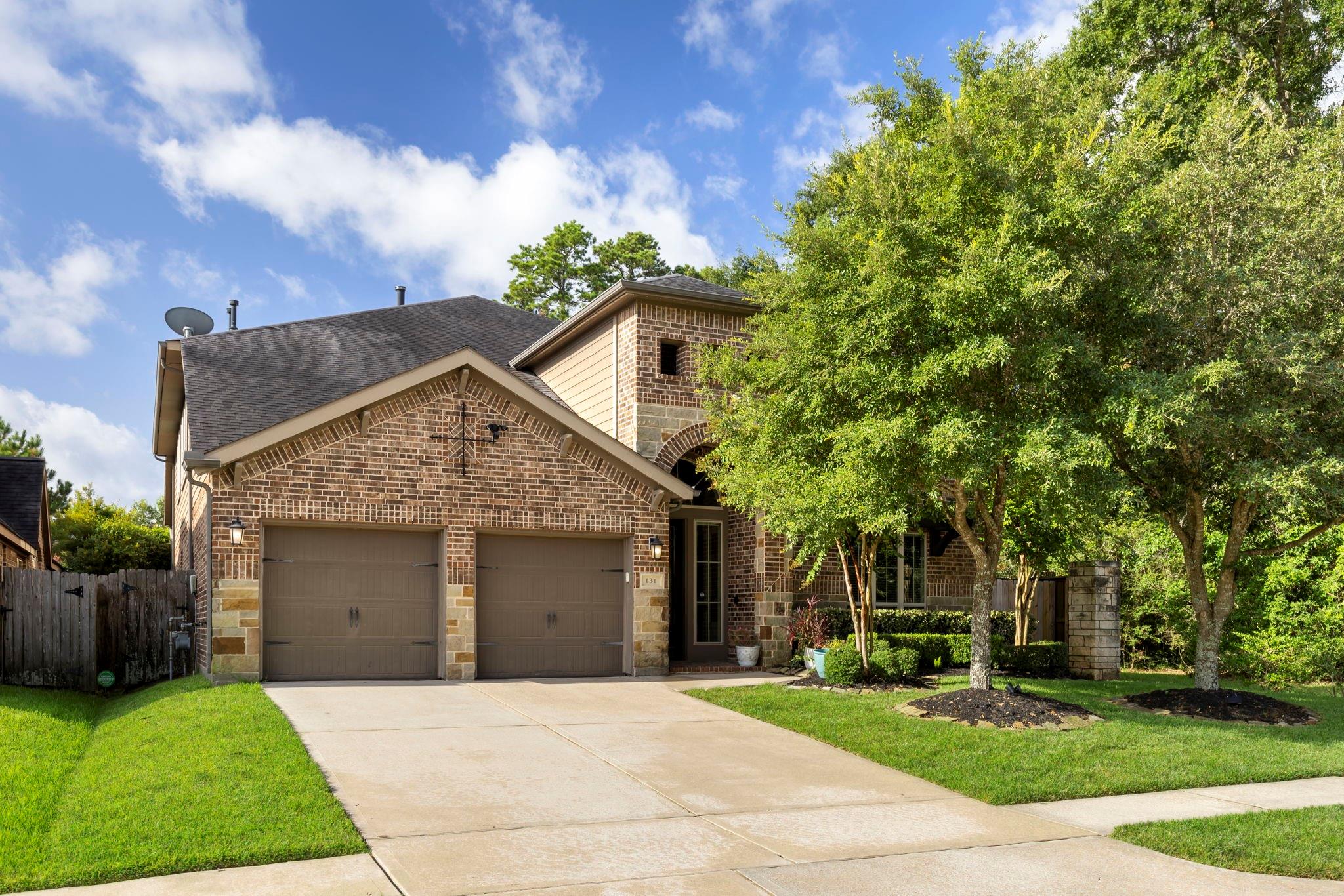 131 Deerchase Dr, Conroe, TX 77384