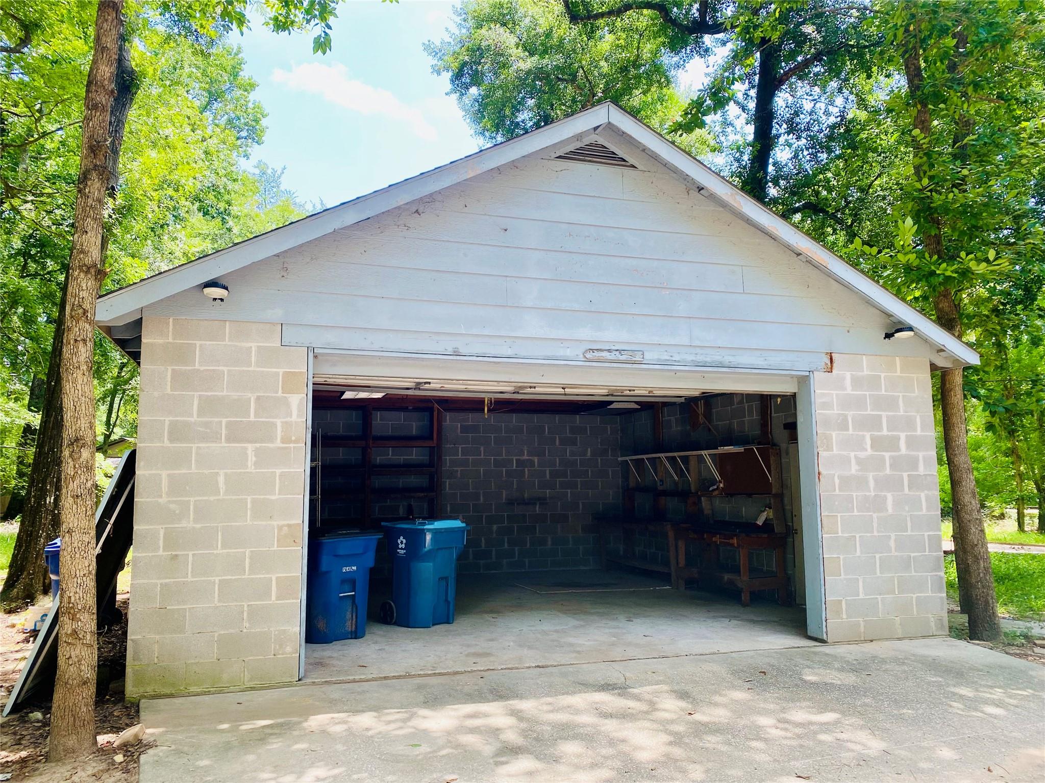 2500 Southline Rd, Conroe, TX 77384 photo