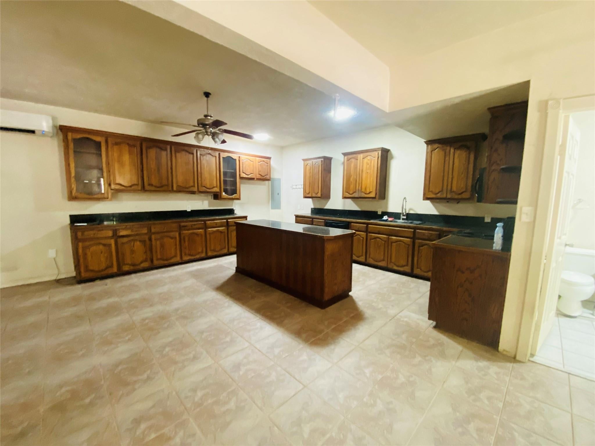 2500 Southline Rd, Conroe, TX 77384 photo