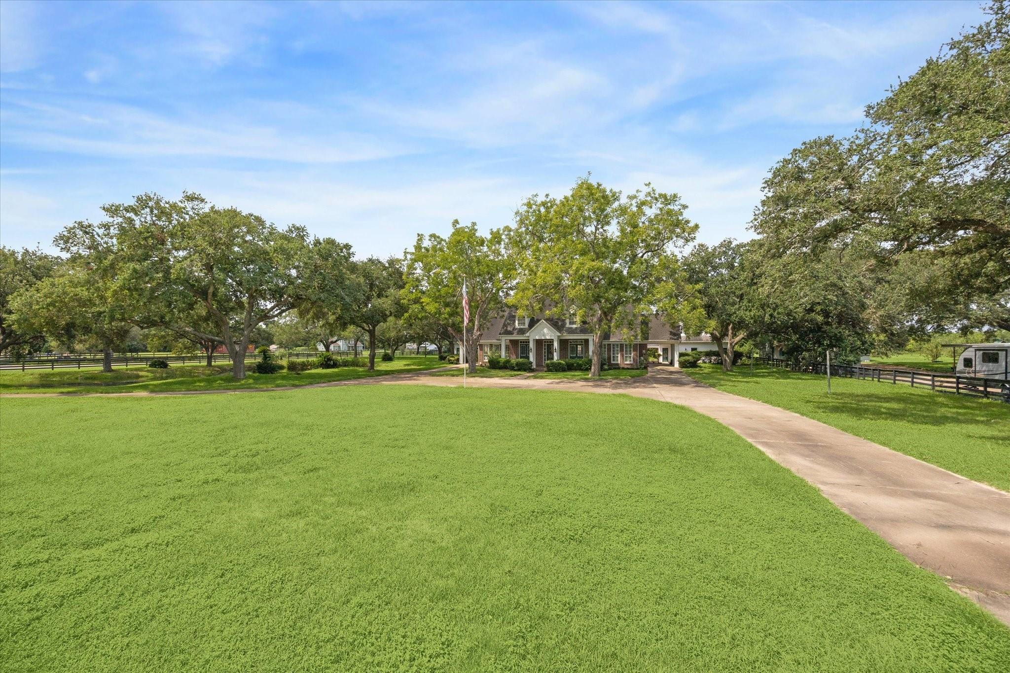 3577 Katy Hockley Rd, Katy, TX 77493 photo