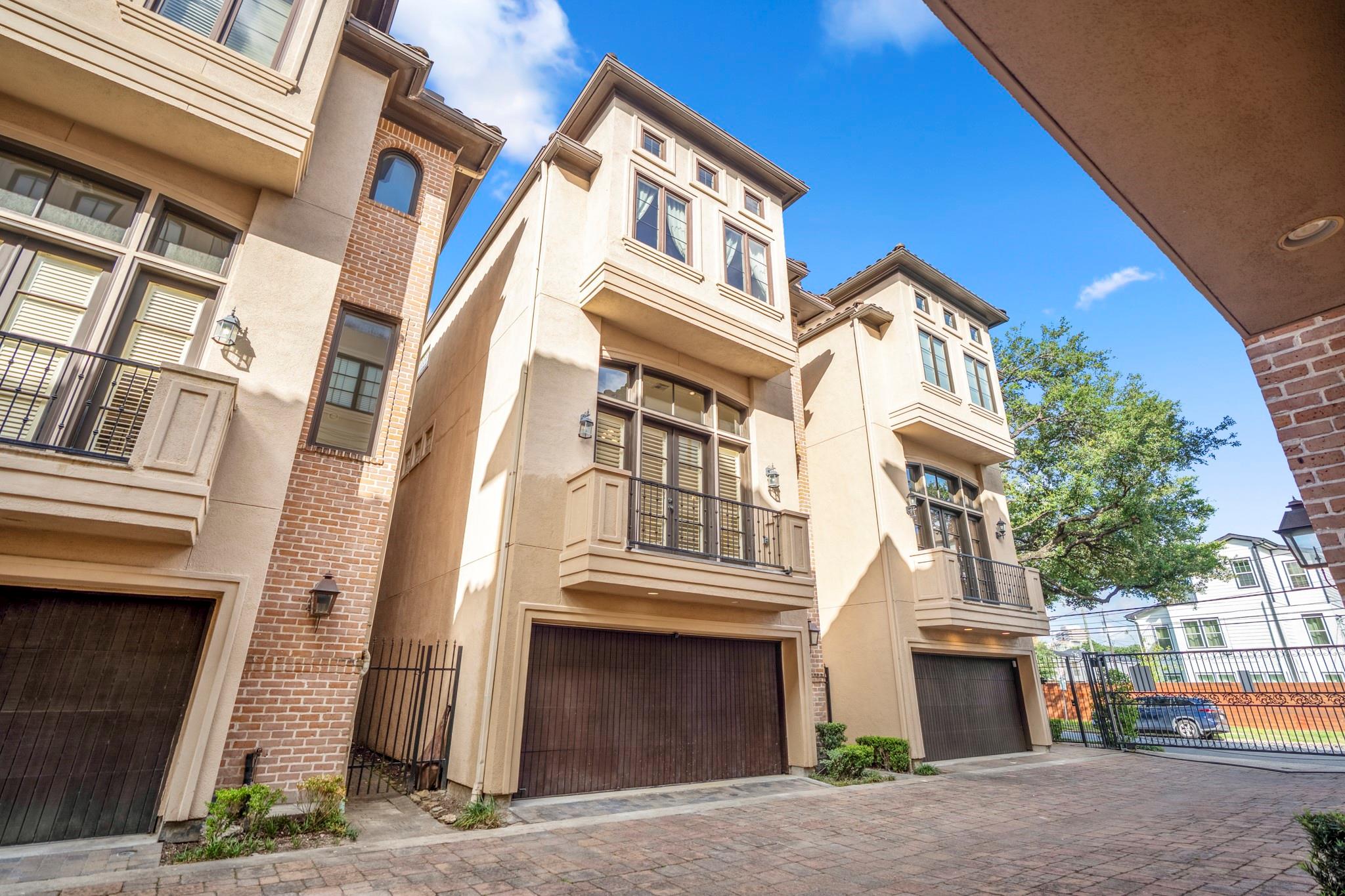 5035 La Branch St, Houston, TX 77004 photo