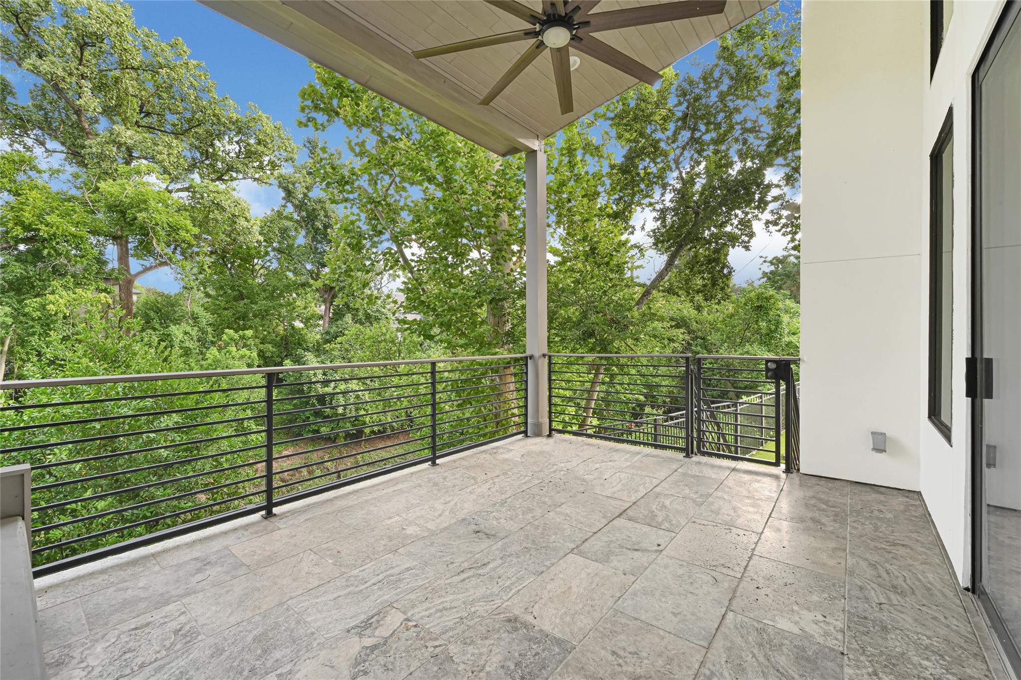 922 T C Jester Blvd, Houston, TX 77008 photo