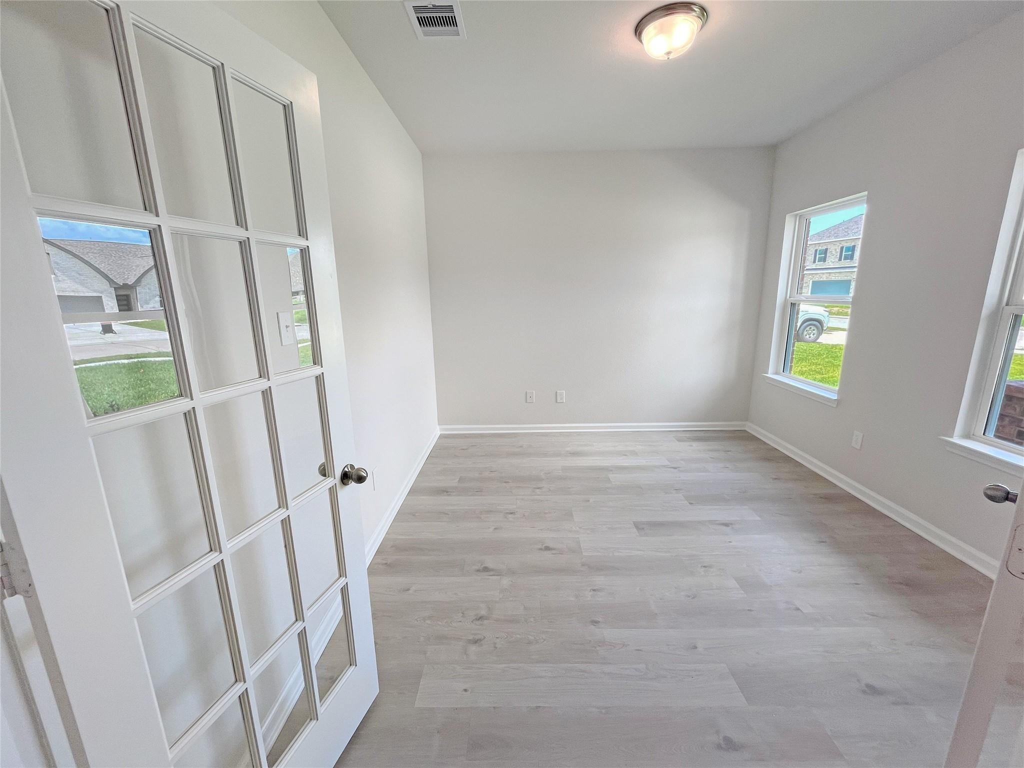 6010 Royal Palm Dr, Manvel, TX 77578 photo
