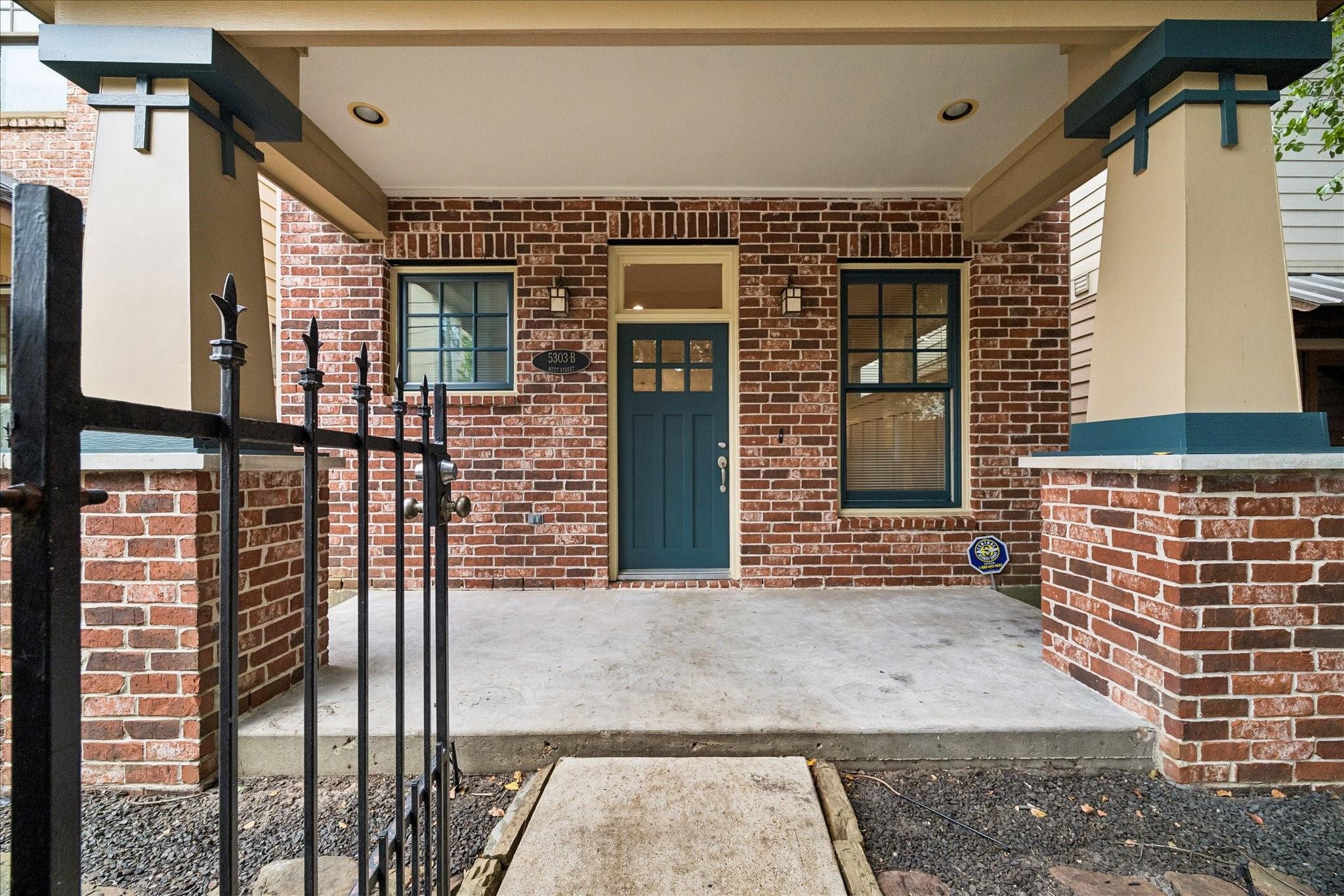 5303 Nett St #B, Houston, TX 77007 photo