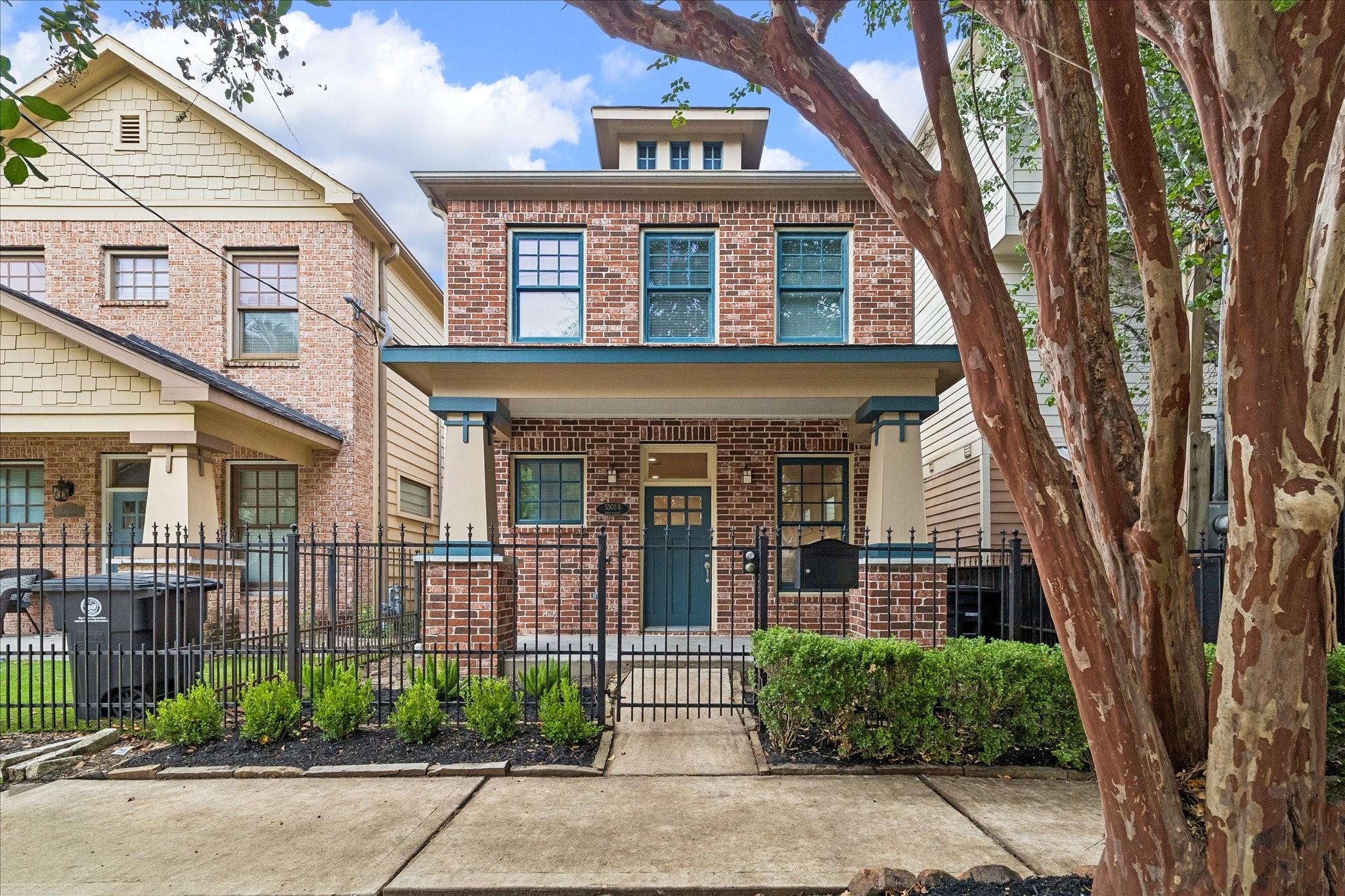 5303 Nett St, Houston, TX 77007