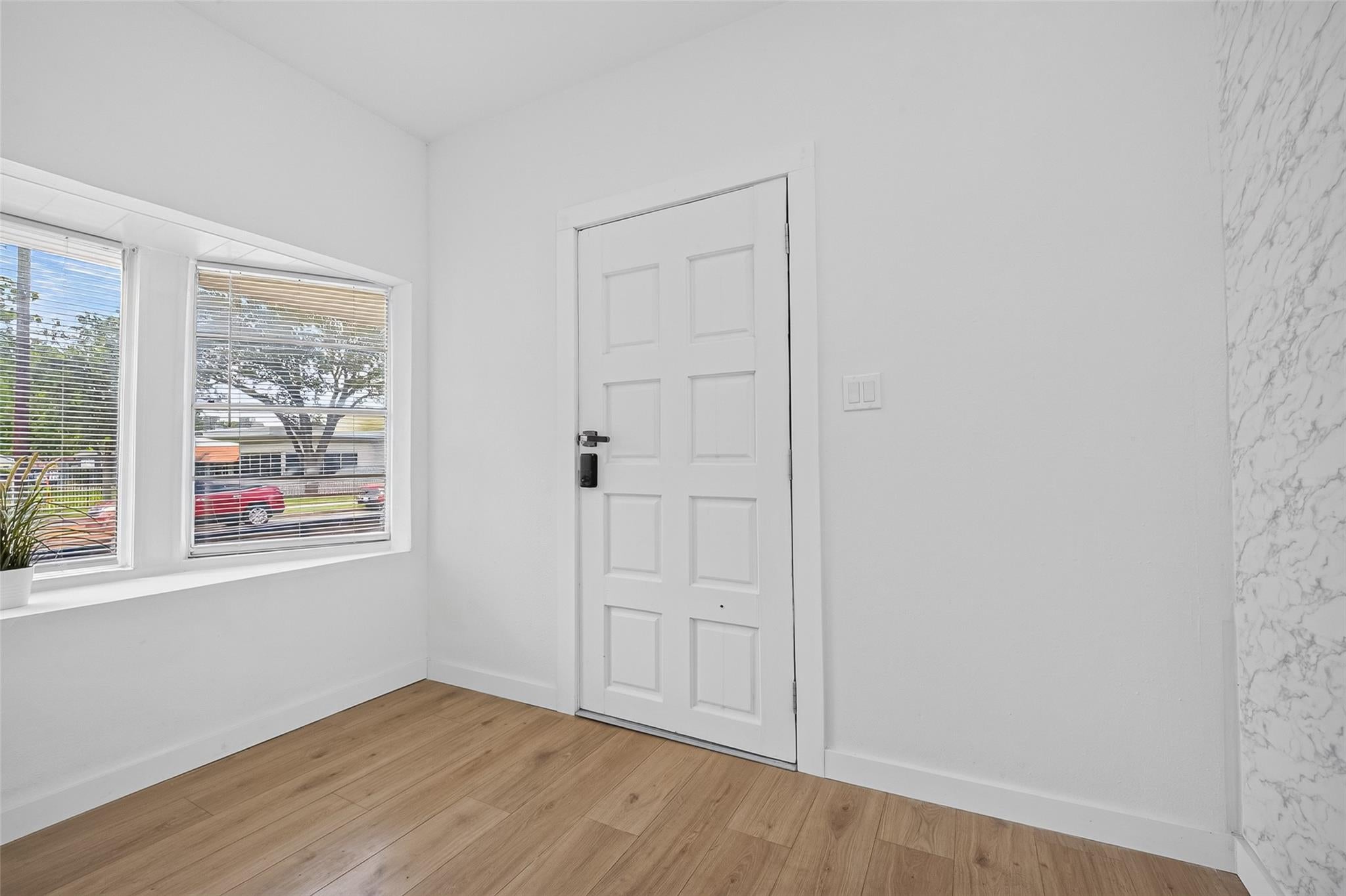 7630 Canal St, Houston, TX 77012 photo