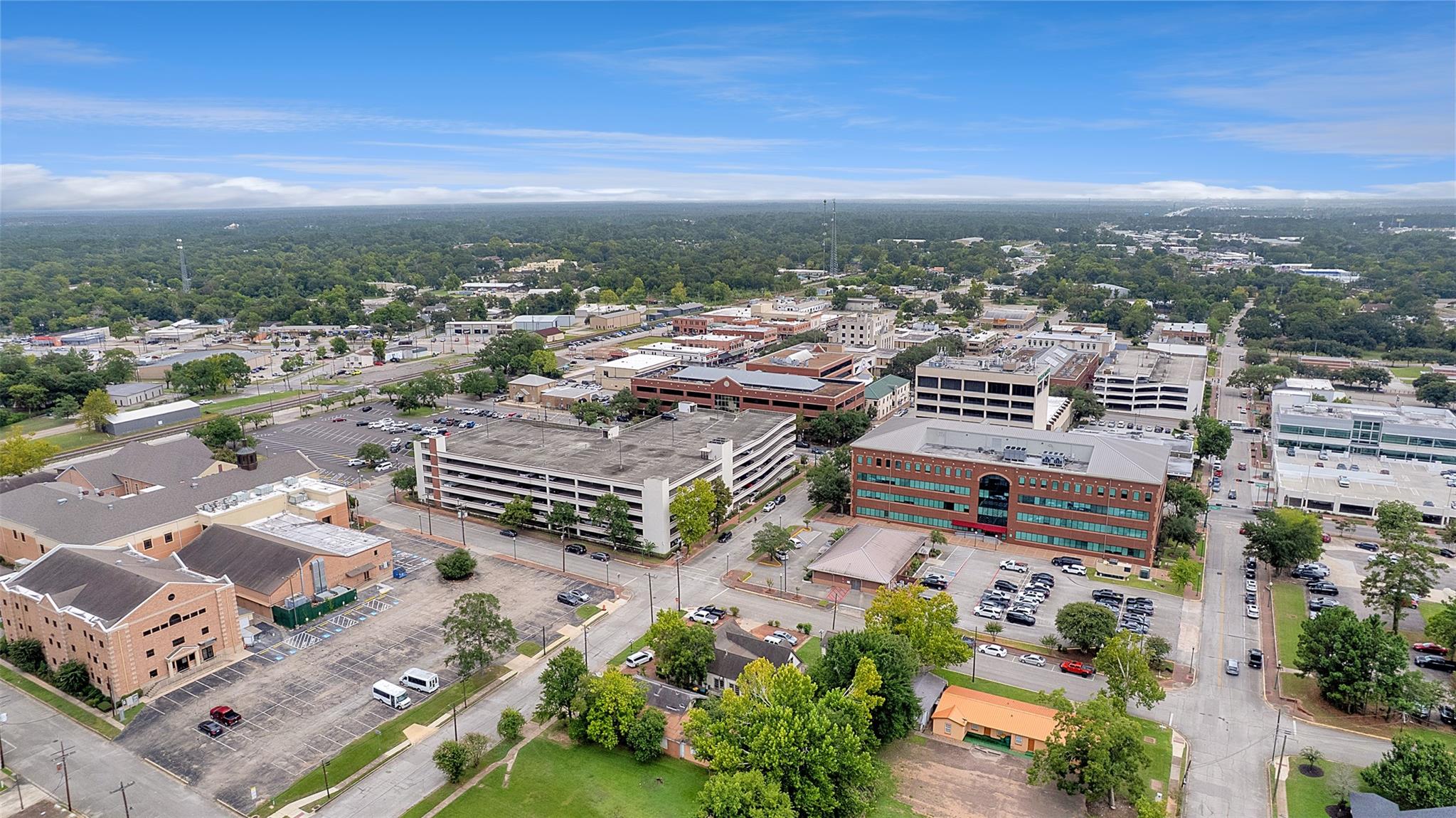 317 W Lewis St, Conroe, TX 77301 photo