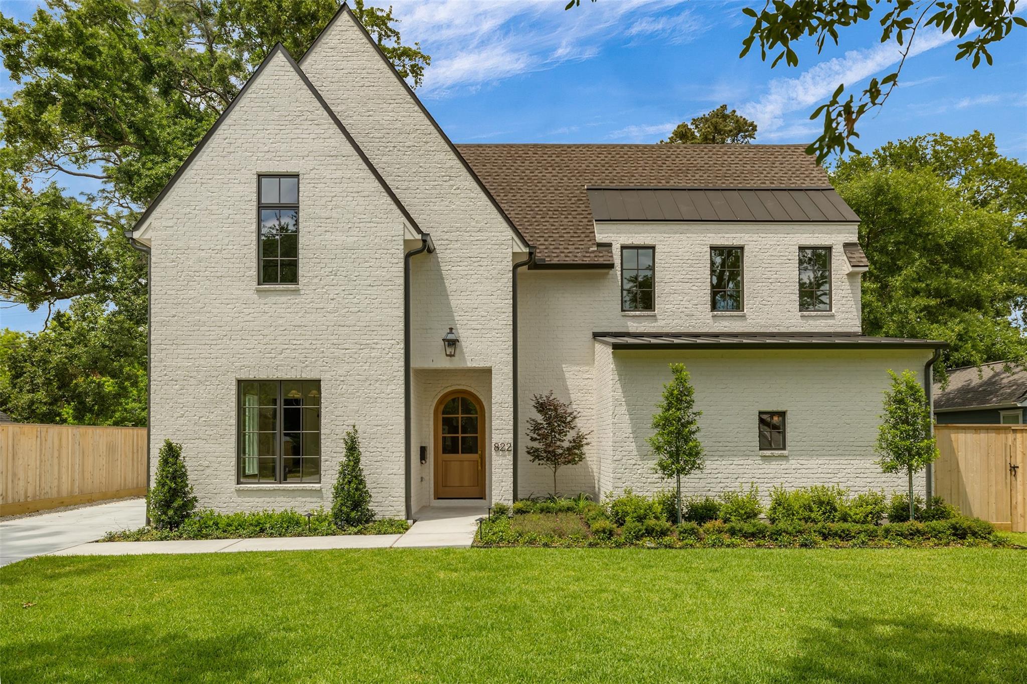 822 31 St, Houston, TX 77018