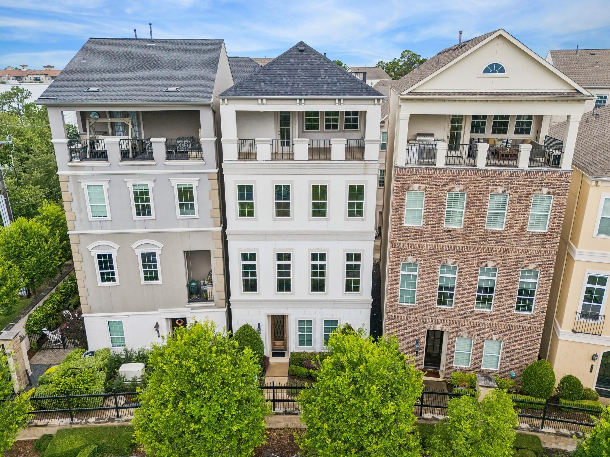 827 Dunleigh Meadows Lane Ln, Houston, TX 77055