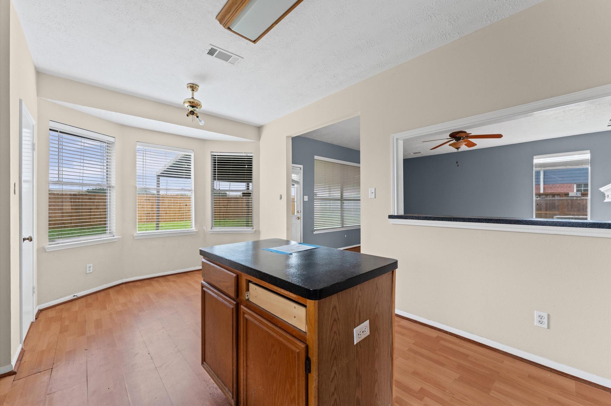 2926 Waterloo Rd, Pearland, TX 77581 photo