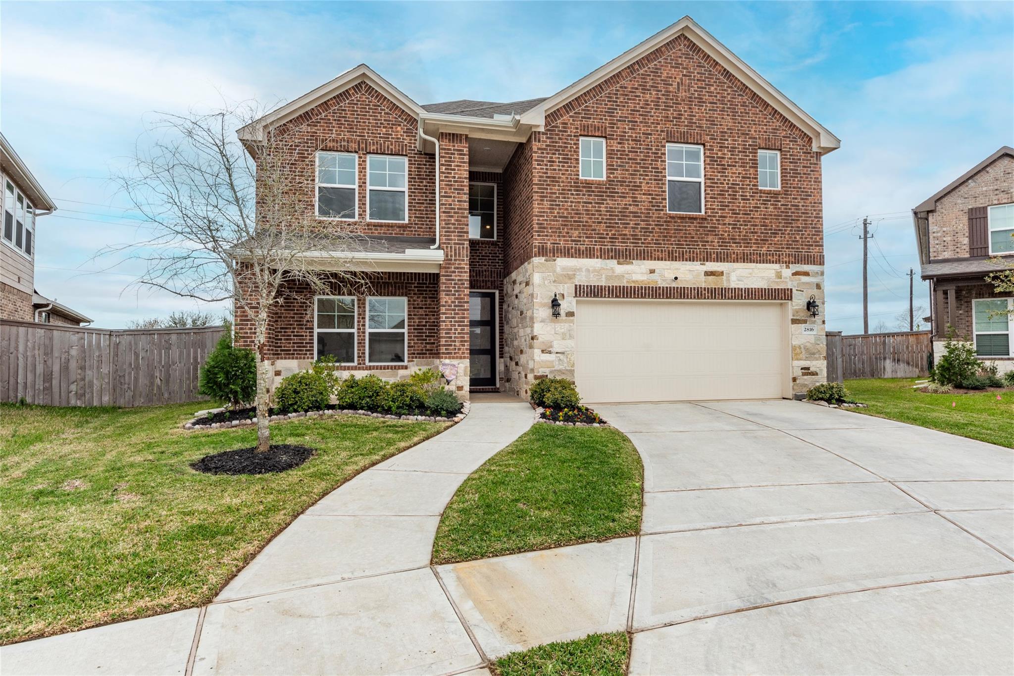 2816 Oakheath Crest Ct, Garland, TX 77089