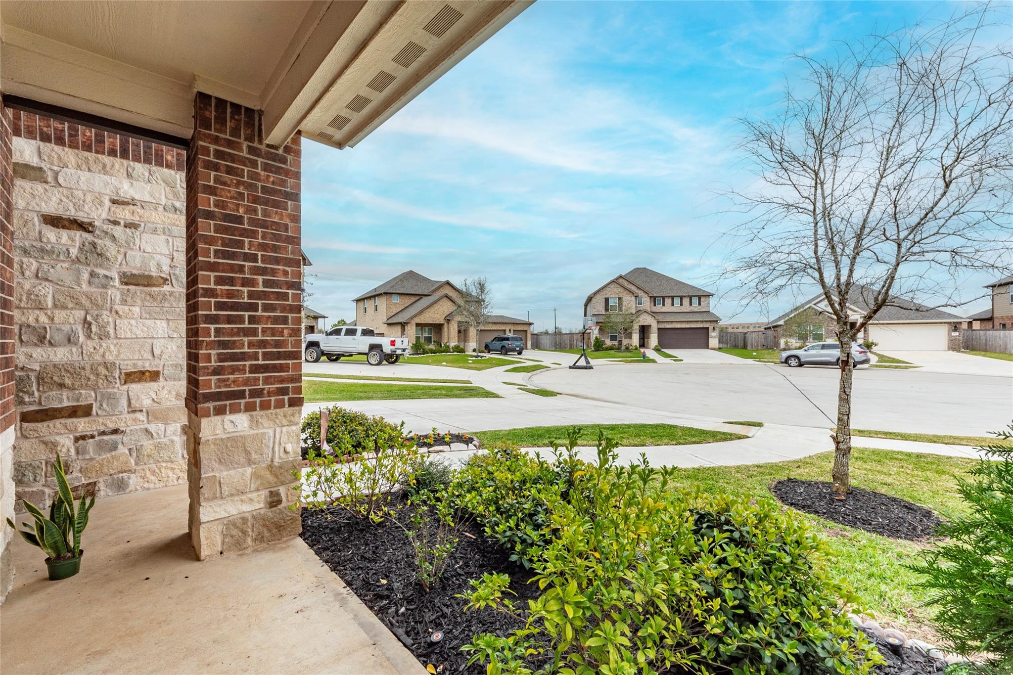 2816 Oakheath Crest Ct, Garland, TX 77089 photo