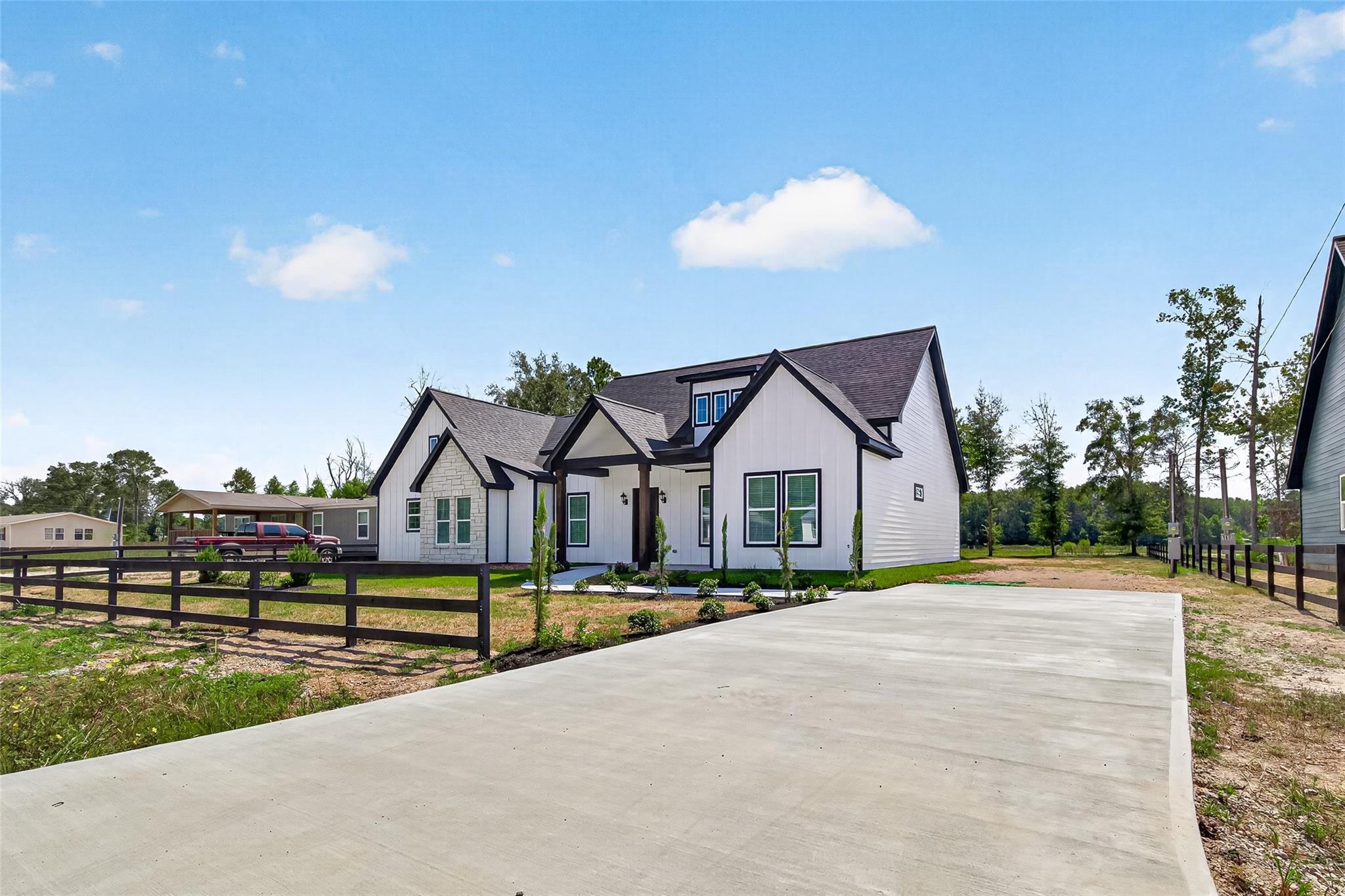 170 County Road 37301, Splendora, TX 77372 photo