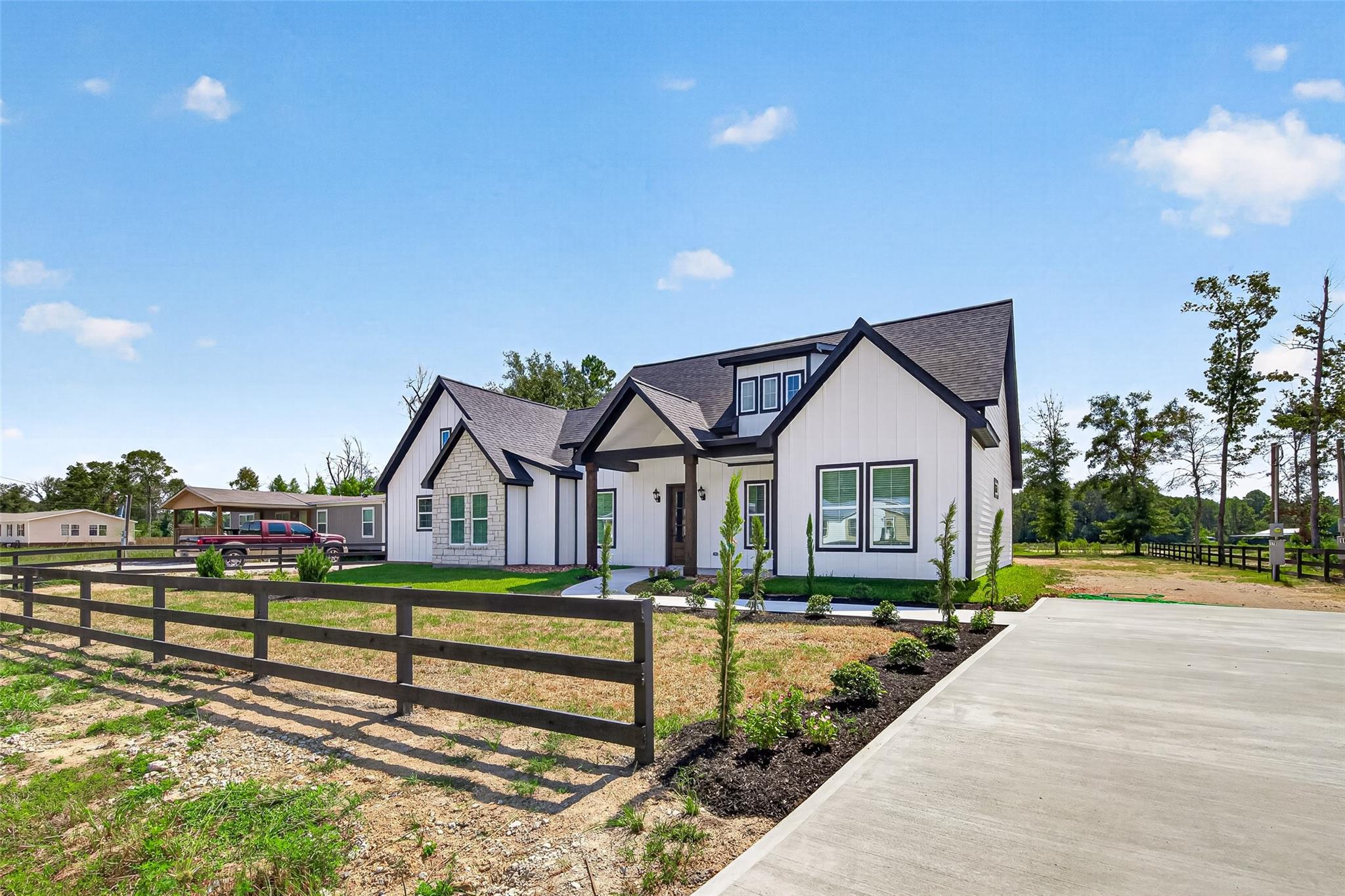 170 County Road 37301, Splendora, TX 77372 photo
