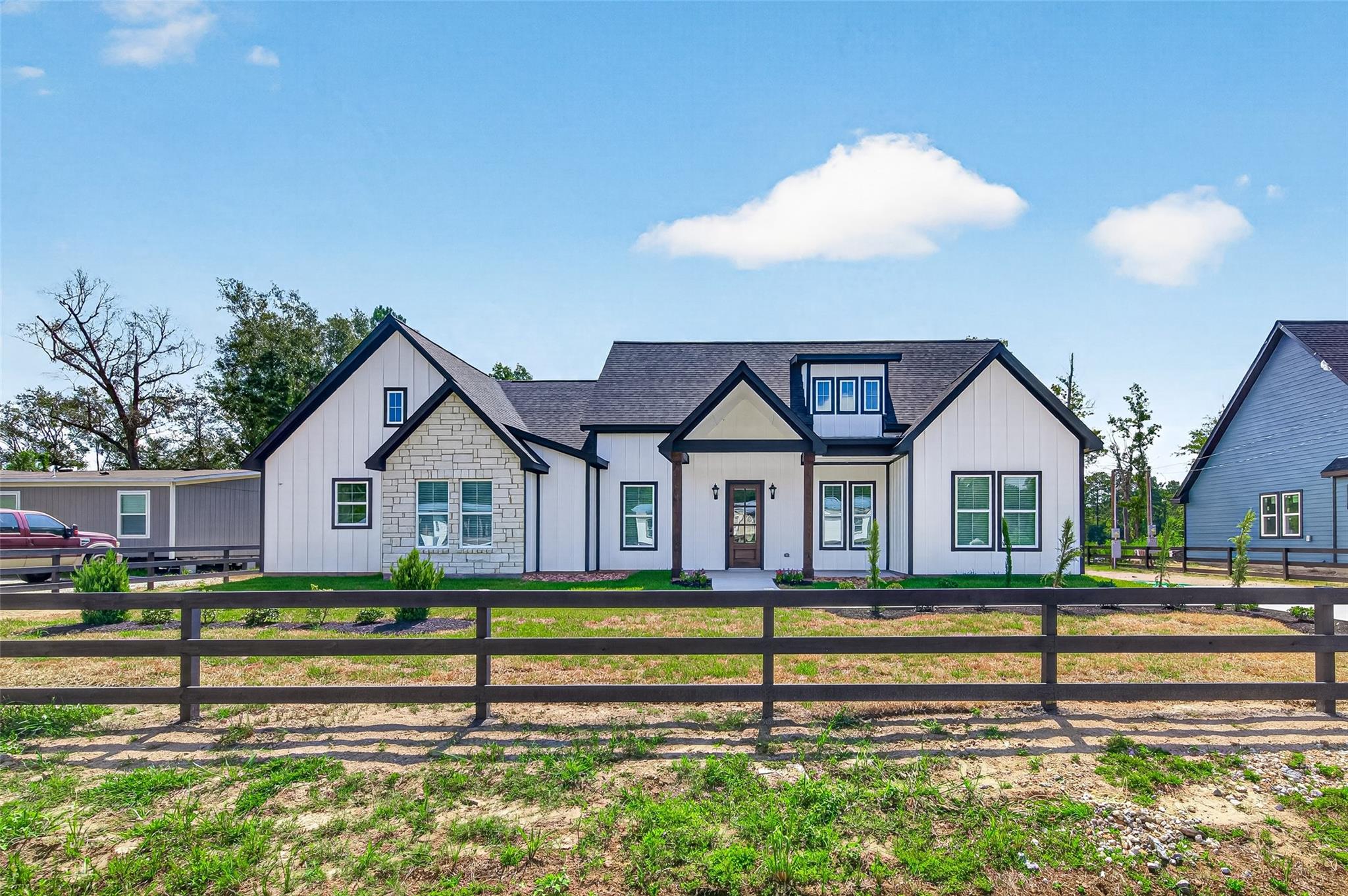 170 County Road 37301, Splendora, TX 77372 photo