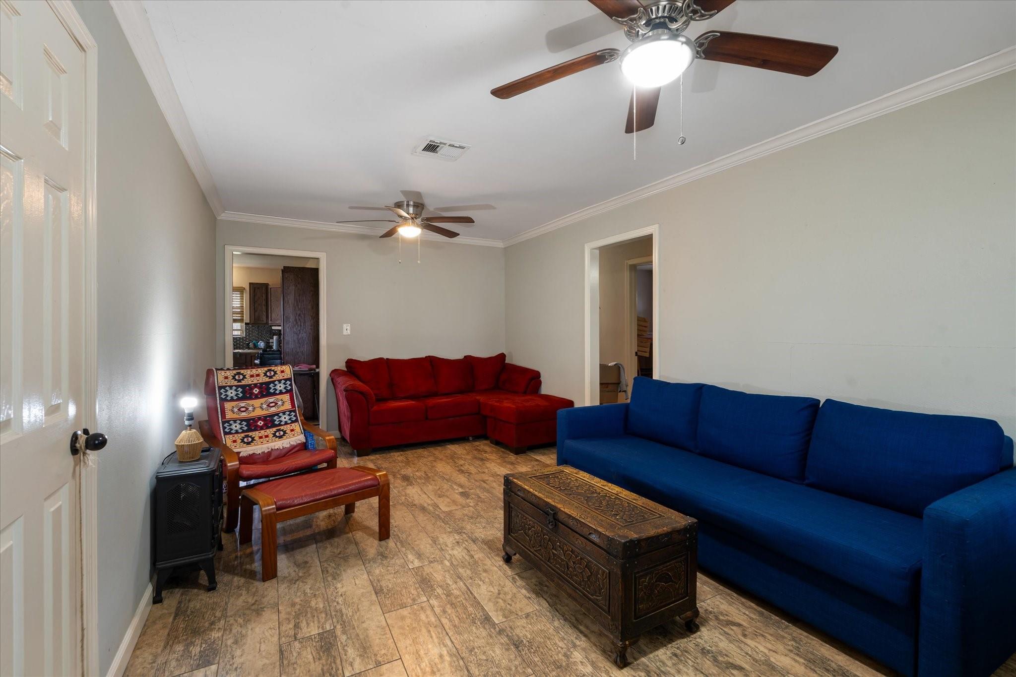2423 Metz St, Houston, TX 77034 photo