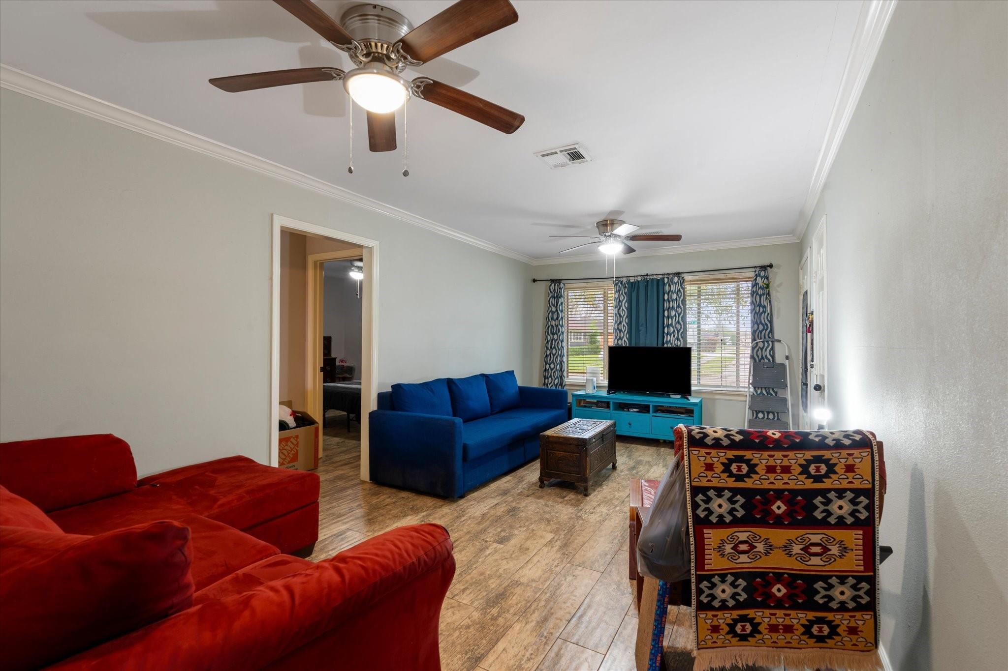 2423 Metz St, Houston, TX 77034 photo