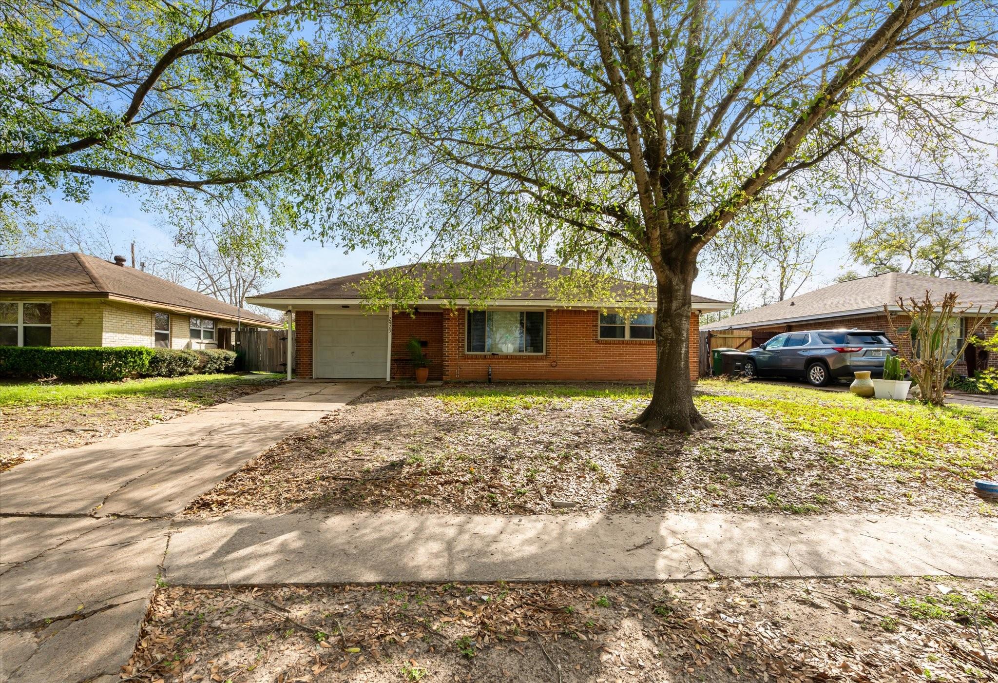 2423 Metz St, Houston, TX 77034