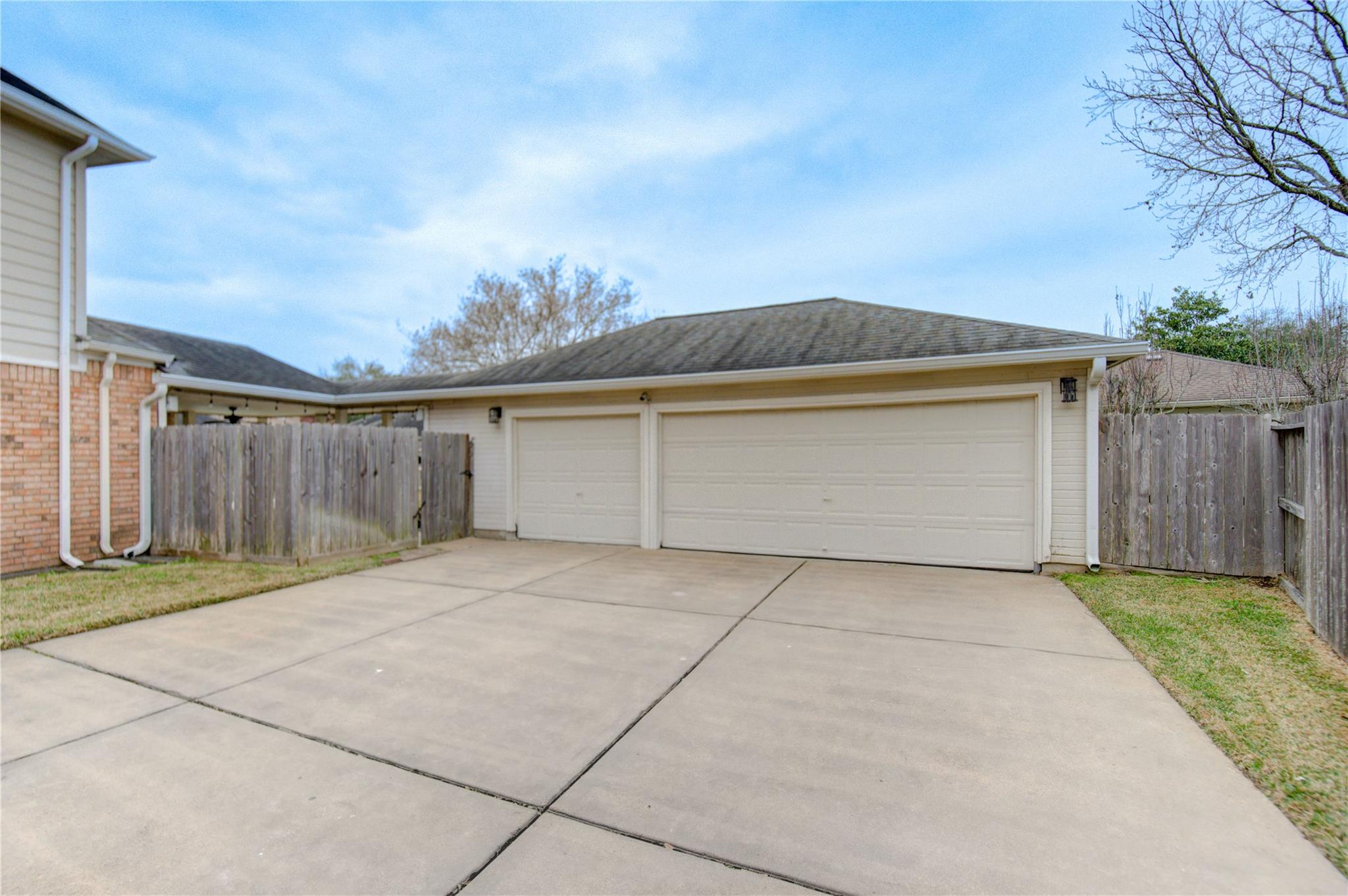 1730 Monvale Ln, Sugar Land, TX 77479 photo