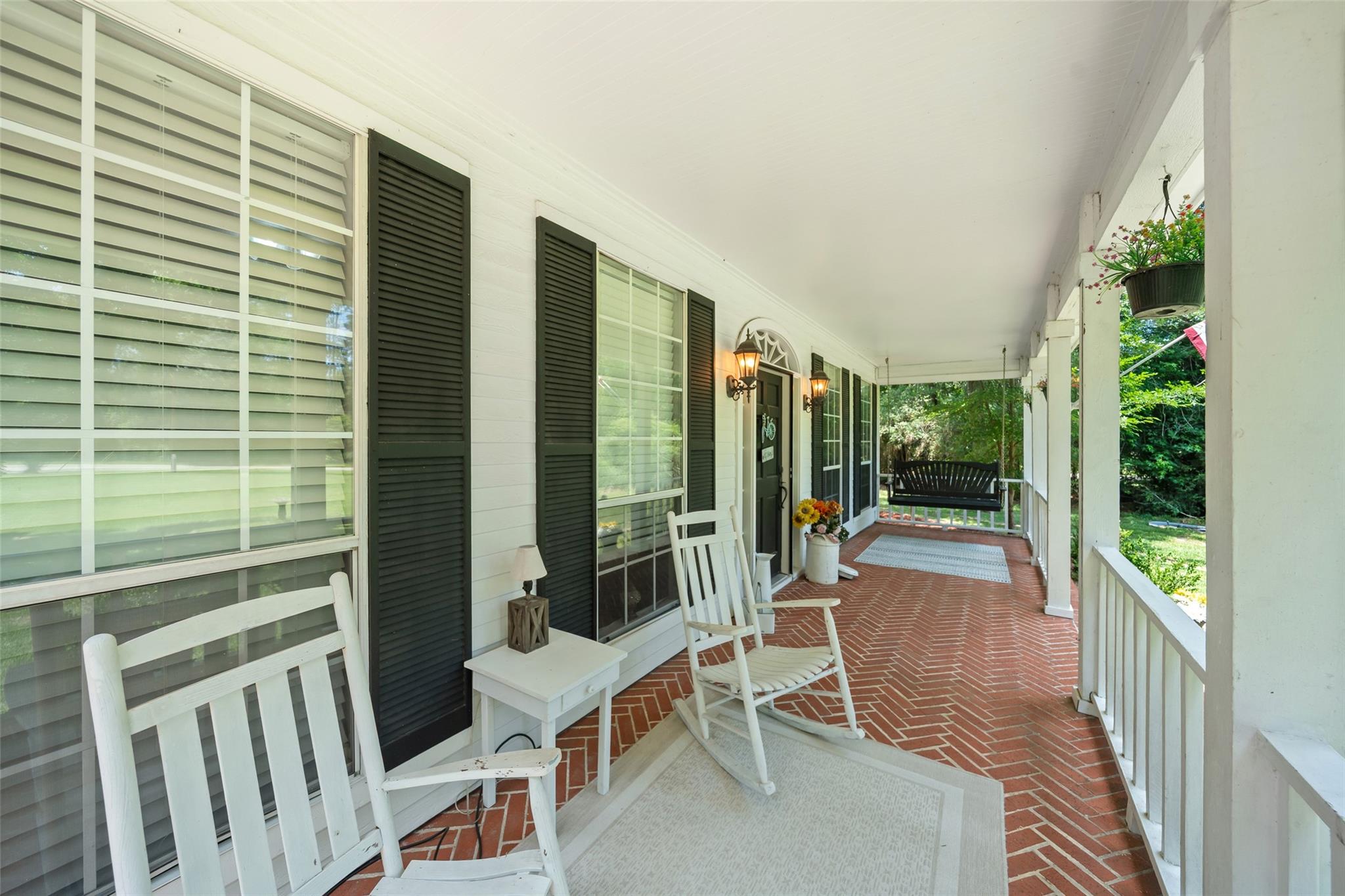 403 Westbrook St, Pinehurst, TX 77362