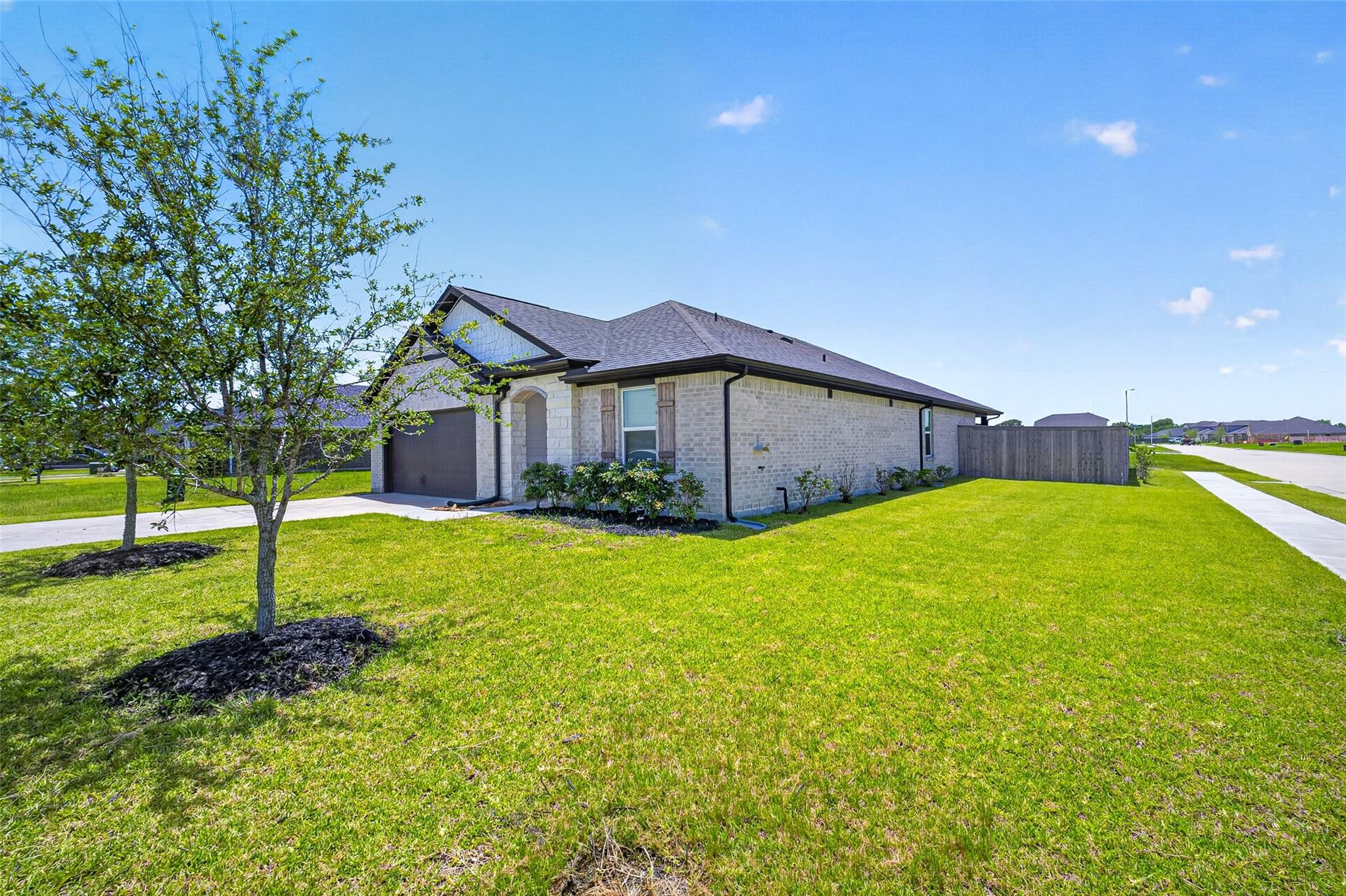 3225 Fig Tree Ln, Texas City, TX 77590 photo