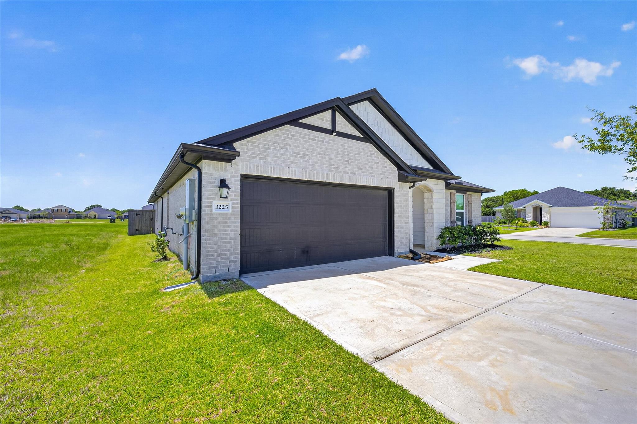 3225 Fig Tree Ln, Texas City, TX 77590 photo
