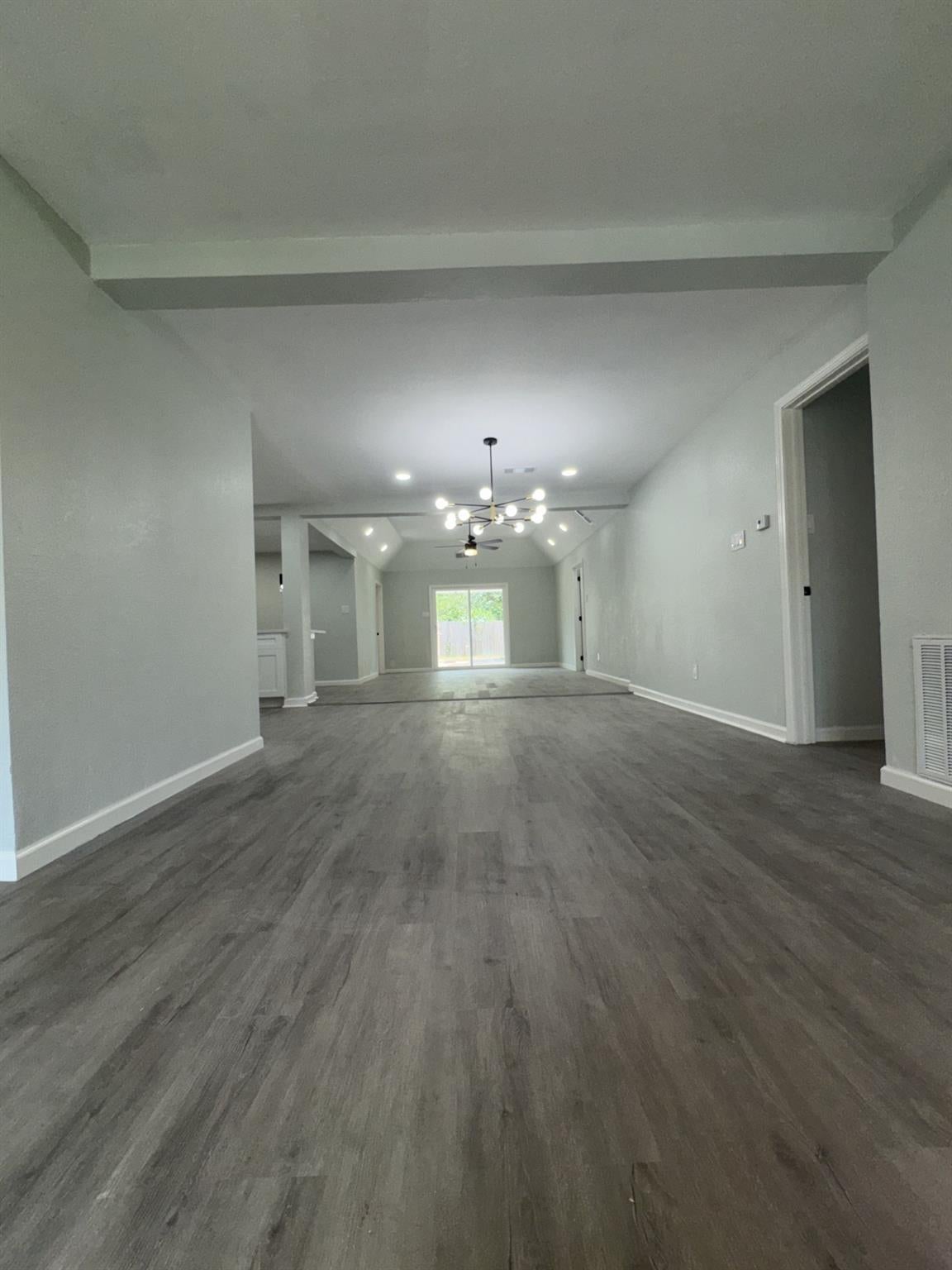 6407 Sandy Oaks Dr, Houston, TX 77050 photo