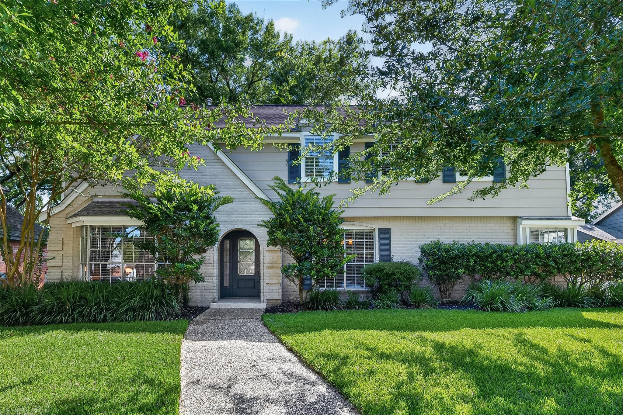 1638 Fall Valley Dr, Houston, TX 77077