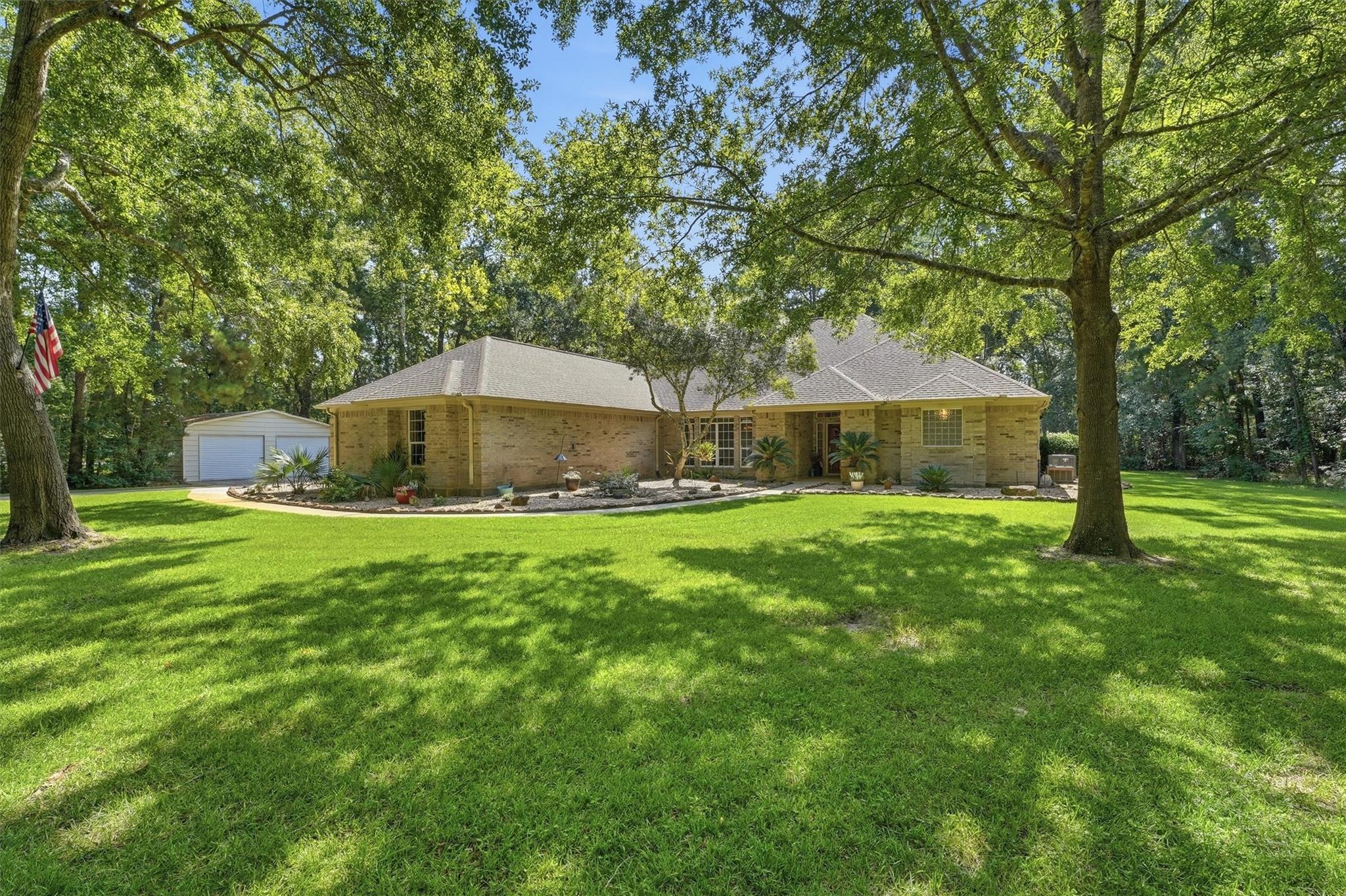 29910 Commons Superior Dr, Huffman, TX 77336 photo